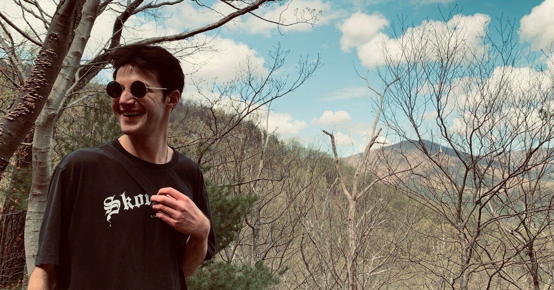 I used to hate hiking.  But my friends like it and I love my friends.  And now I like hiking.

📷 : @kenzie097