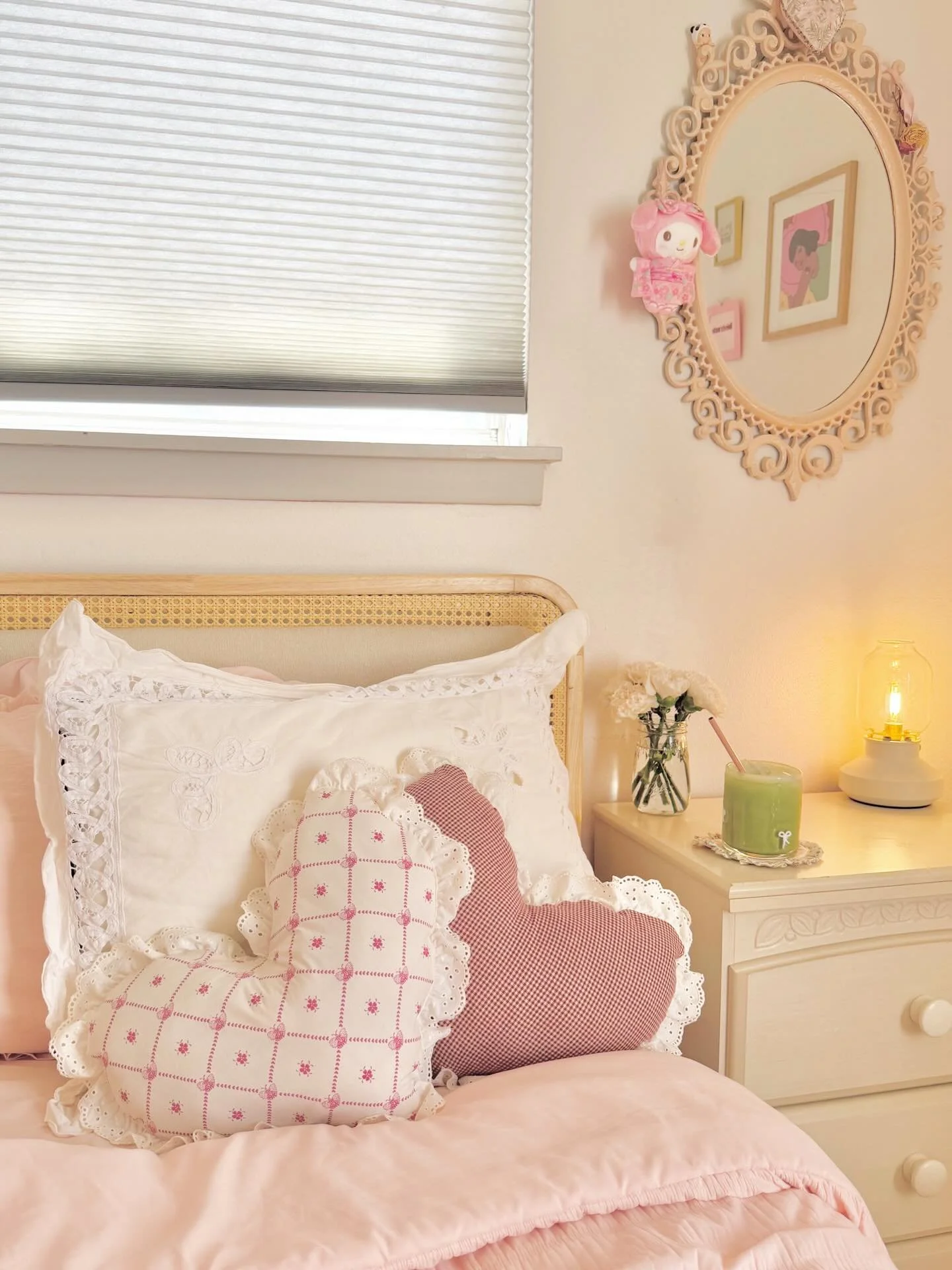 here&rsquo;s a sneak peek of the pillows, new purse design, and coasters i&rsquo;m bringing💗tomorrow💗 (feb. 1st) at poppy&rsquo;s coffee house @poppyscafe.sa! baby fresa will be popping up from 10am-2pm. i&rsquo;ll have brand new handsewn accessori