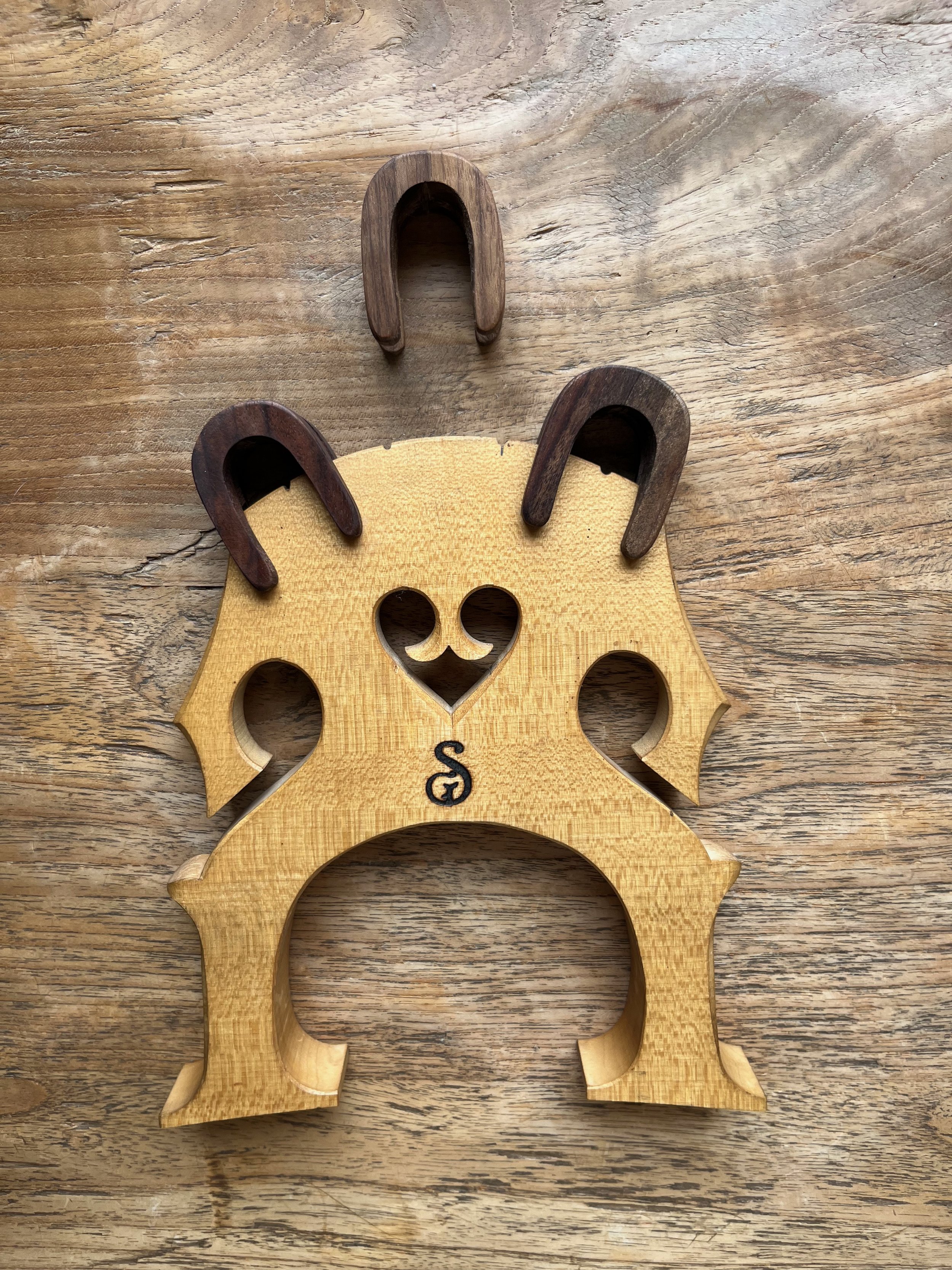 Black Walnut Horseshoe Bass Mute