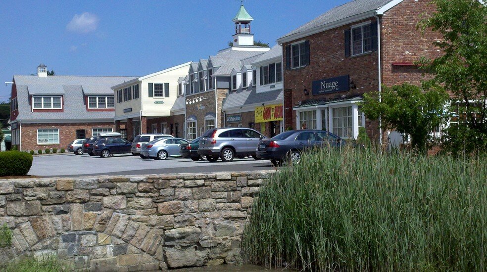 213-E-Putnam-Ave-Cos-Cob-CT-Parking-Lot-View-1-Large.jpg