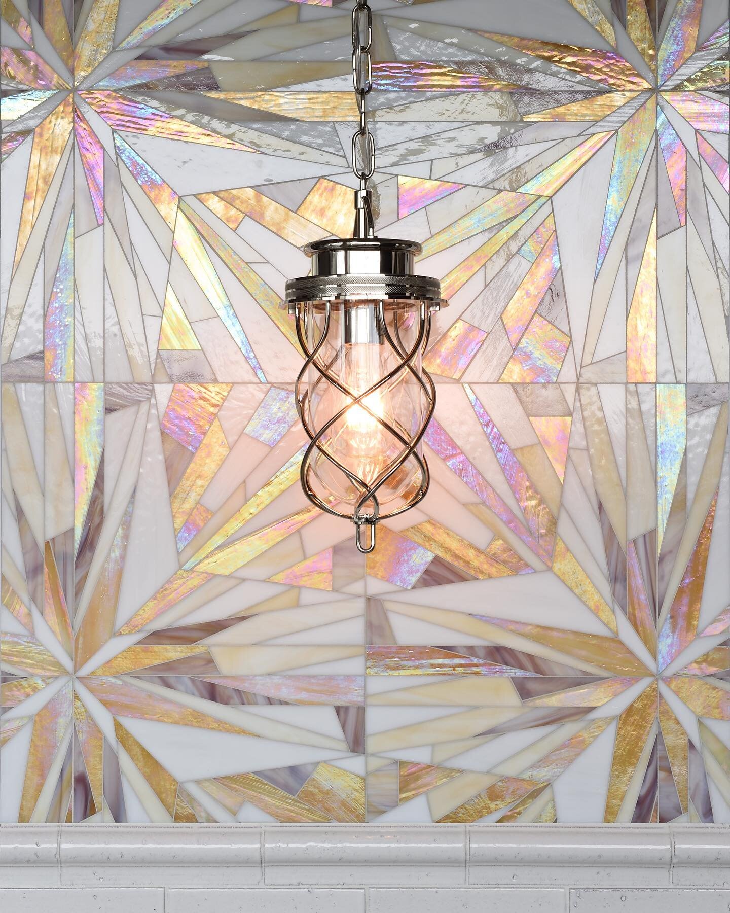 Iridescence at its best!✨Jewel 2 from @mosaiquesurface ,featured in the new Gem Glass collection.