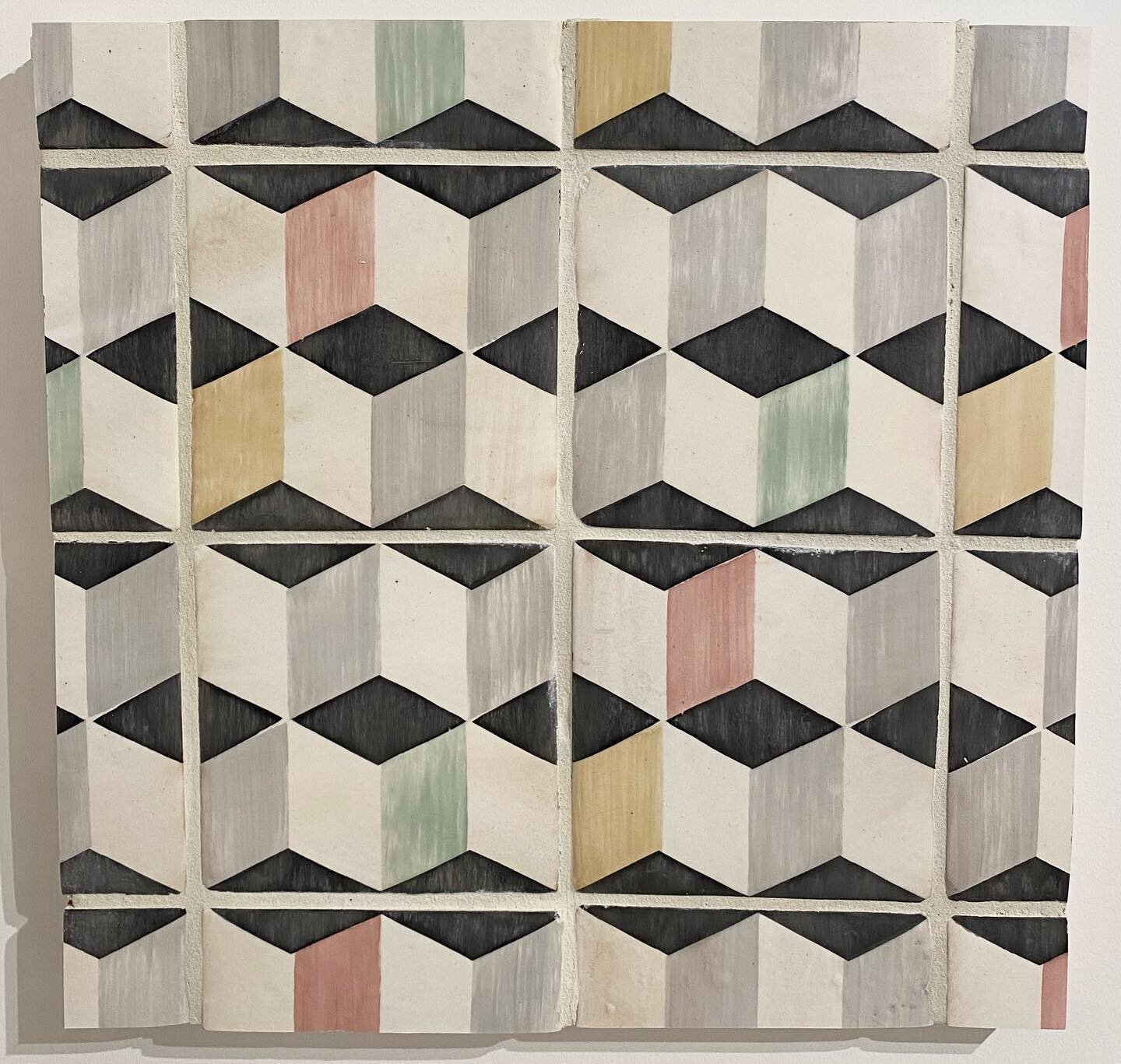 Hand painted tumbling blocks for your Thursday! A favorite pattern in the showroom, made by @tabarkastudio