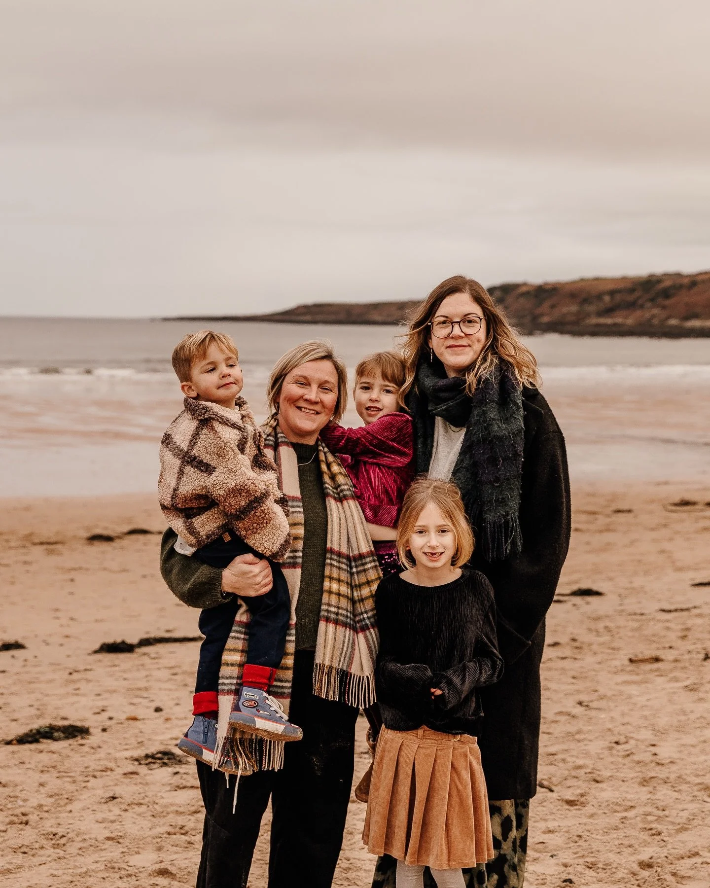 What are the in between days for&hellip;eating, drinking and a few wee walks on the beach.  Getting some much needed fresh air after a beautifully crazy Christmas with the family 🥰

I hope everyone has had a lovely festive period so far! I have been