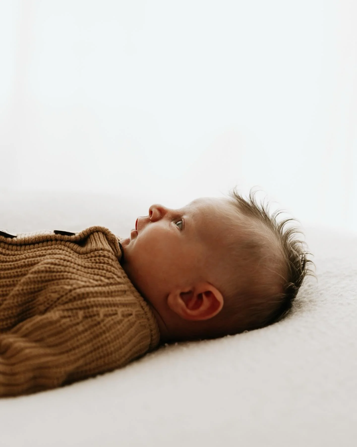 Undoubtedly the best hair ever! 🤘🏻
.
.
.
#babymohawk #newbornphotoshoot #fifenewbornphotographer #scottishnewbornphotographer #naturalnewbornphotography