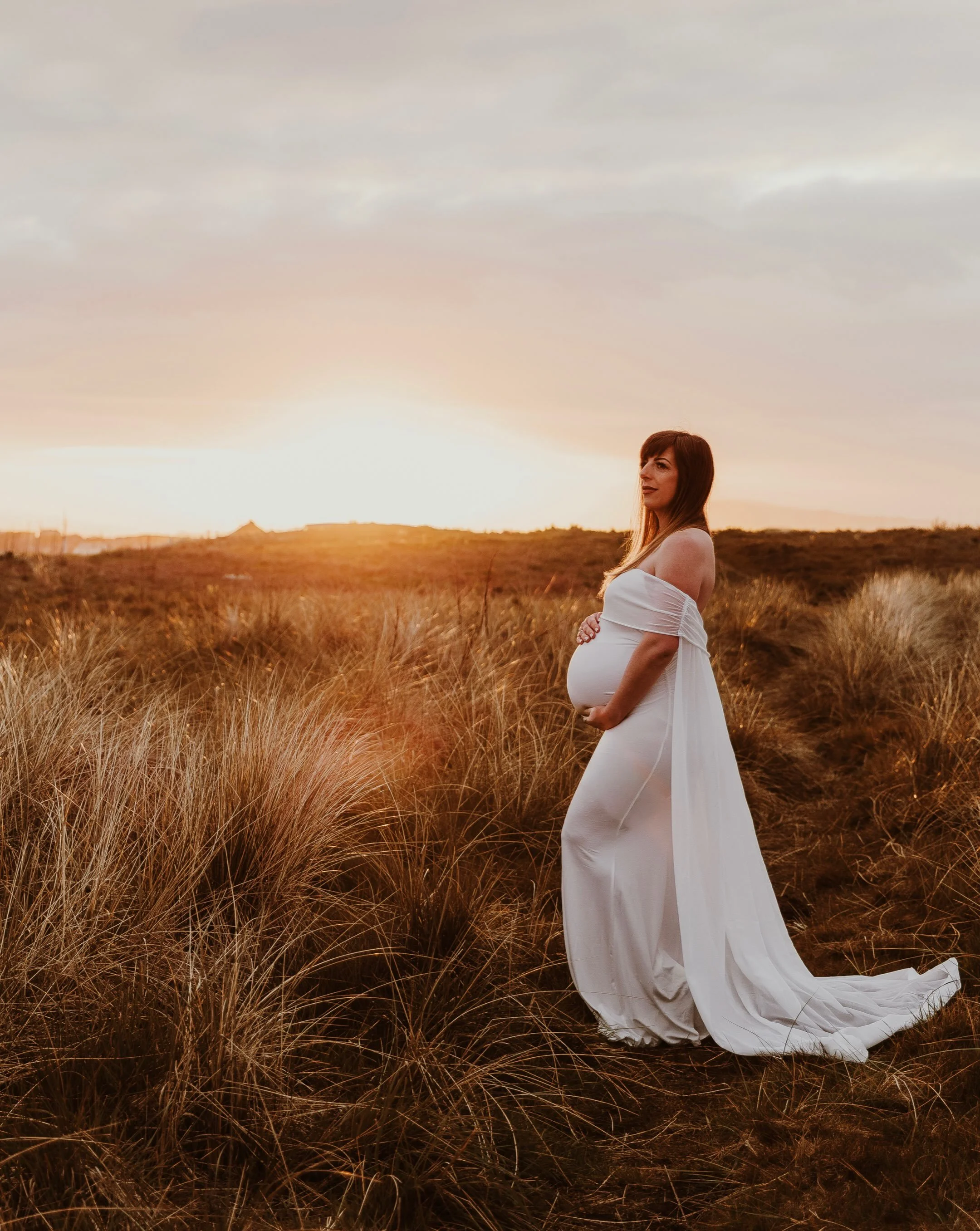 The most magical maternity shoot last month 💫

We weren&rsquo;t sure if the weather was going to be on our side and almost rearranged the morning off but so glad we just went for it and we couldn&rsquo;t have asked for a more perfect evening!

#scot