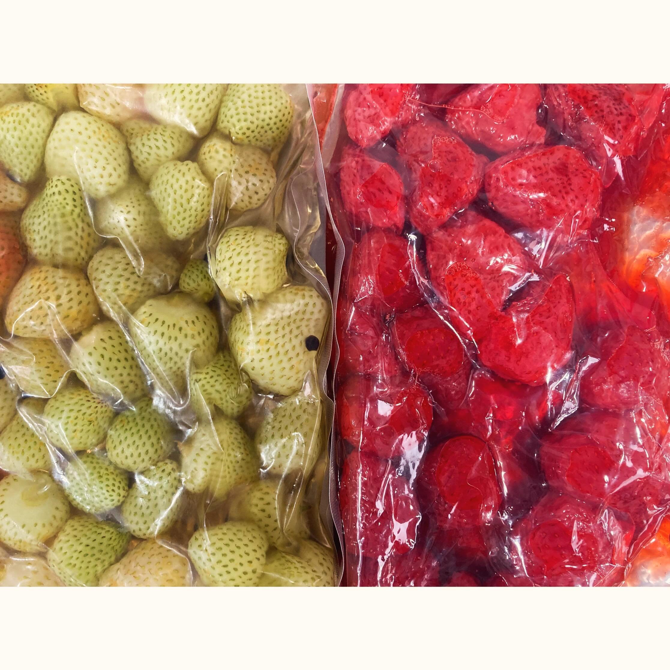 MAY - mixture of crushed fermented ripe strawberries and pickled green strawberries for our strawberry salad this week at mr ji courtesy of @flourishproduce