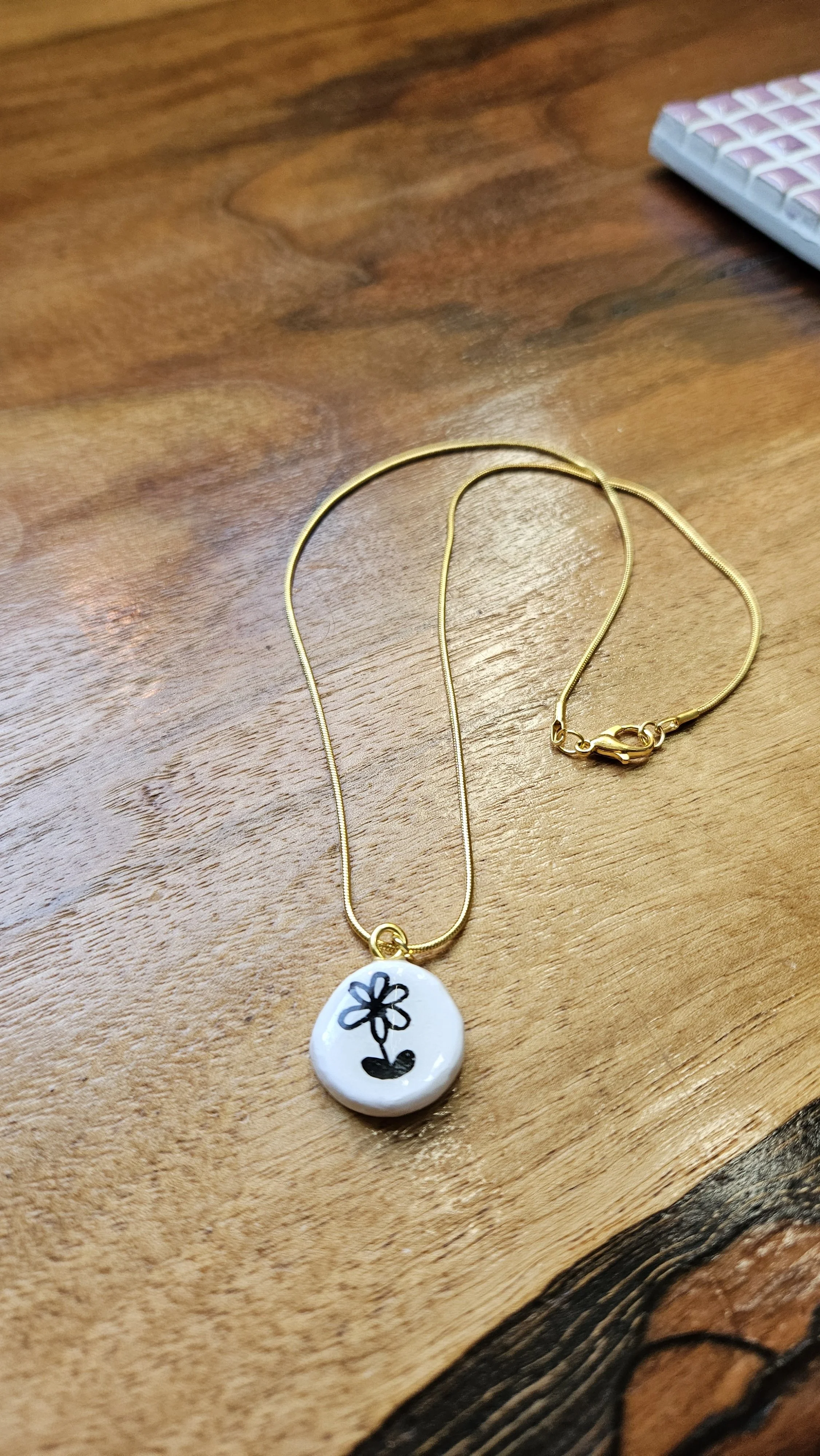 Lonely Flower Necklace