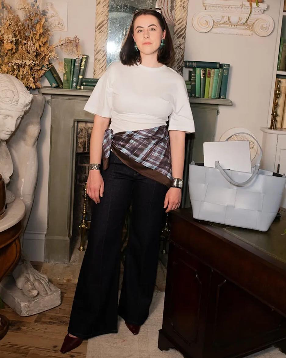 @voguebusiness writer @bellawebb_ wears @susanavegajewelry for a story on color analysis.