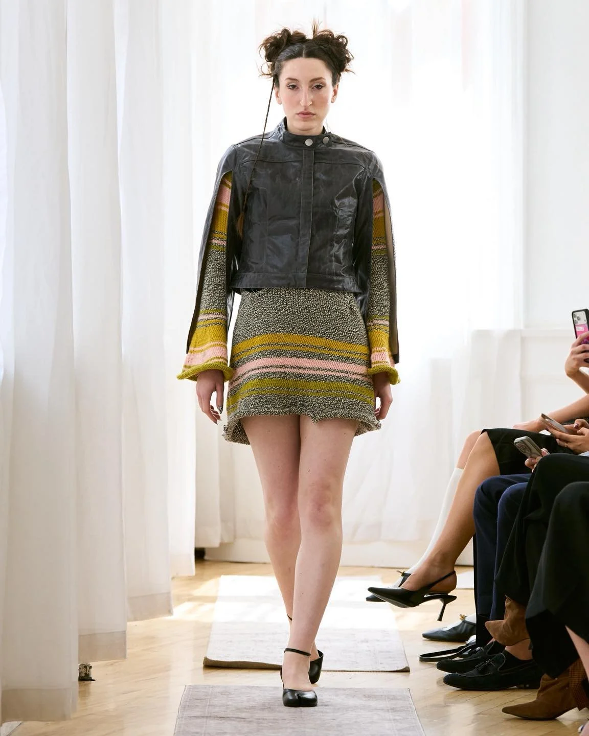 @becca.flood SS27

Designer: Becca Flood
Styling Lead: Brogan Johnson @broganjohnson
Styling Team: Anastacia Diaz @_anastaciadiaz Anna Waite, Jessica Van Winkle @jessicavwinkle , Janelle Mason @janelleariona , Mathew Toth @wano.mathew_

Lead Makeup A