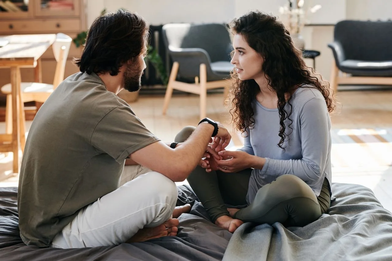 Clear boundaries can help couples define what is acceptable when interacting with others. Houston relationship counseling can help partners communicate expectations and create mutually understood boundaries.