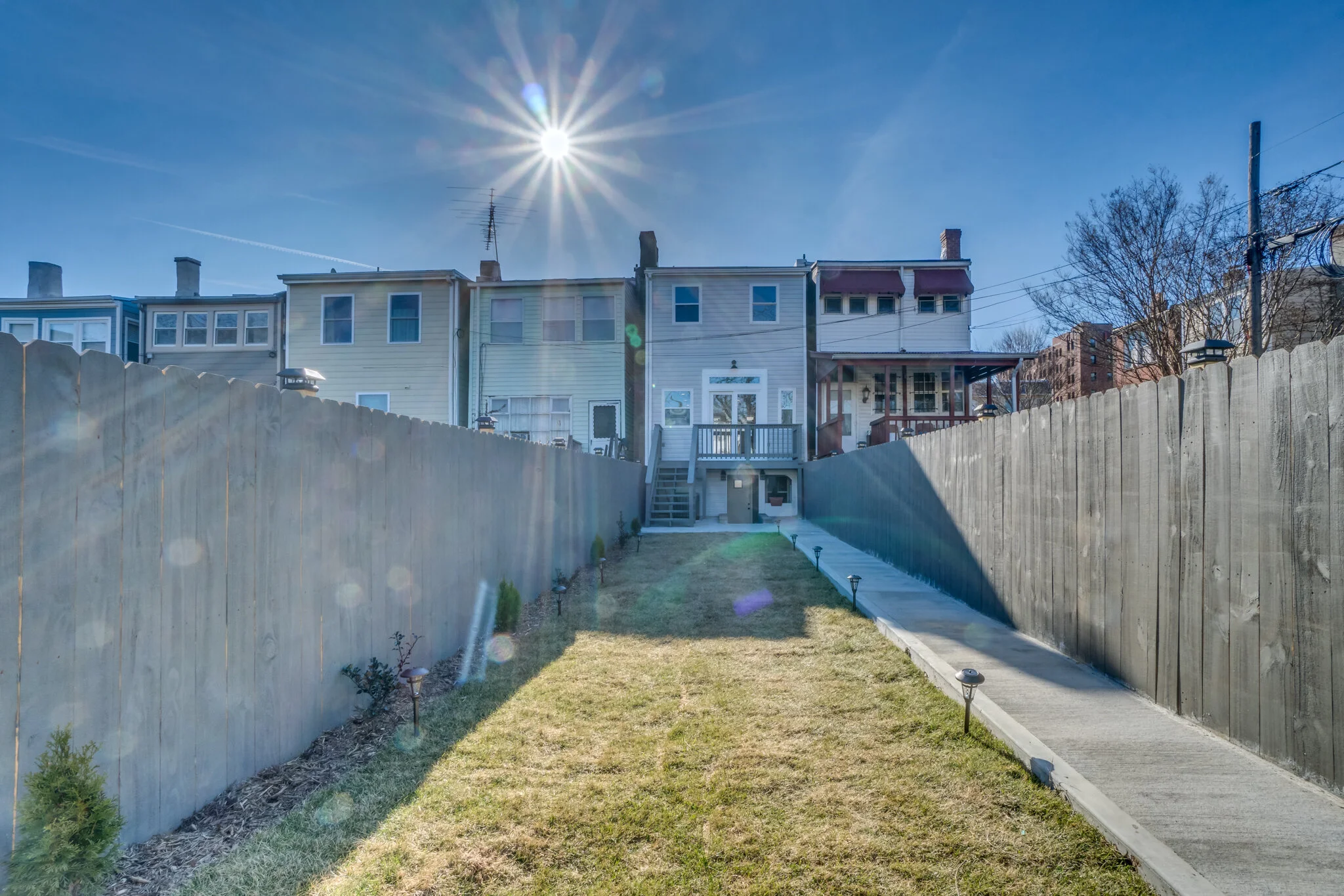 326 Adams St NE-6.jpg