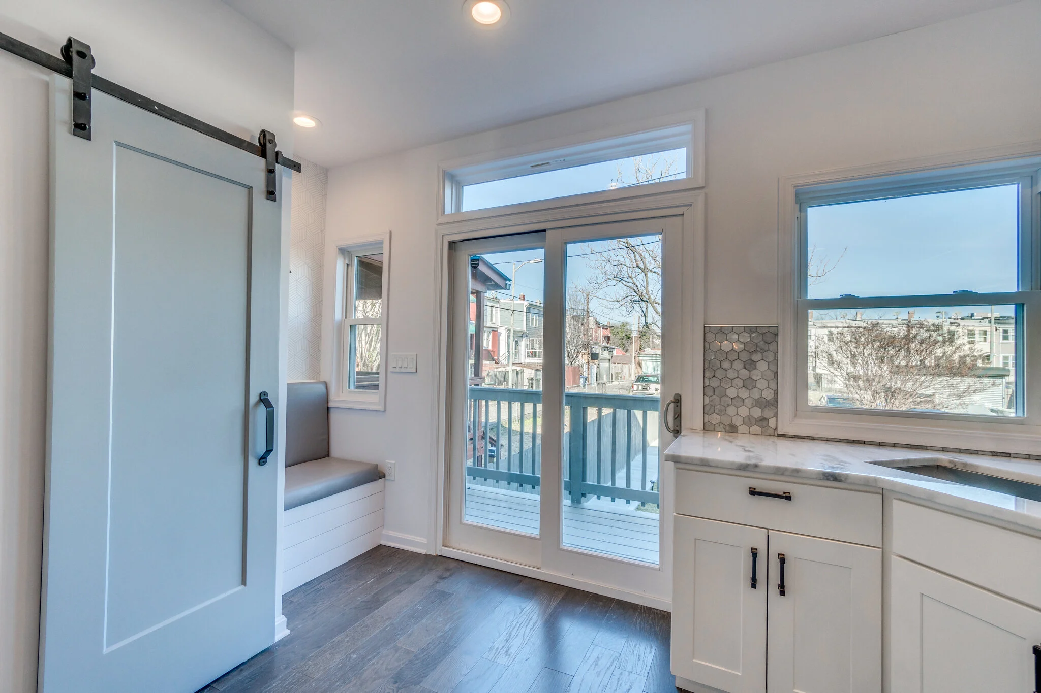 326 Adams St NE-16.jpg