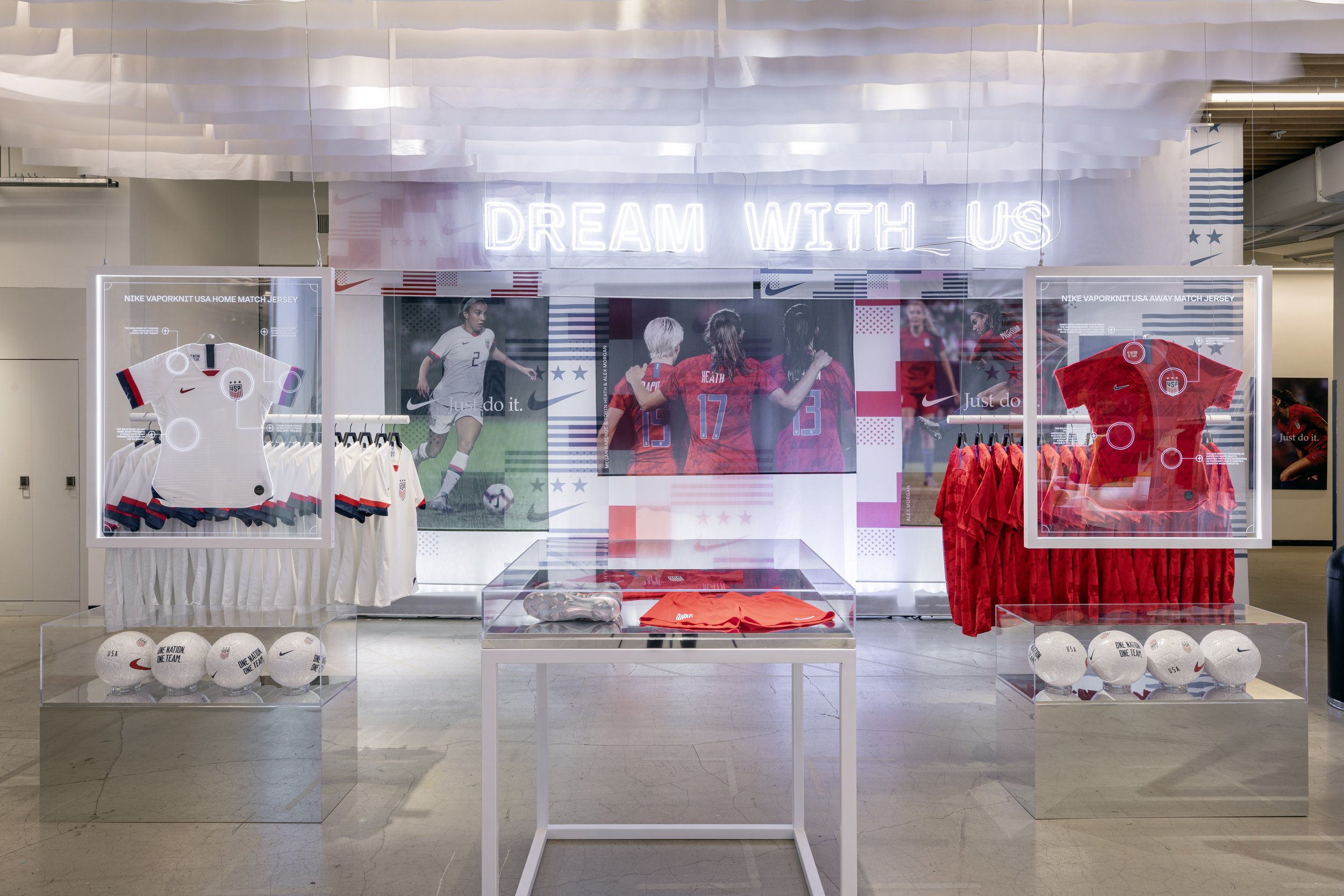 Nike_Soho_WWC_1179.jpg