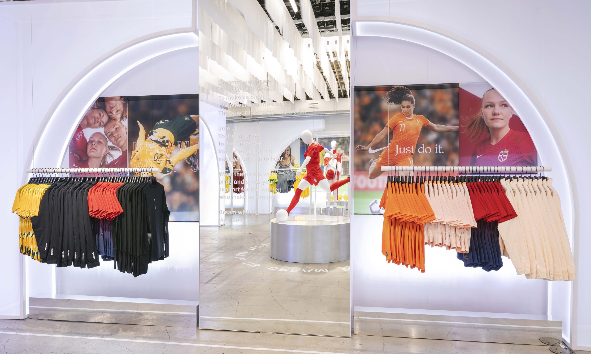Nike_Soho_WWC_1205_edit.jpg