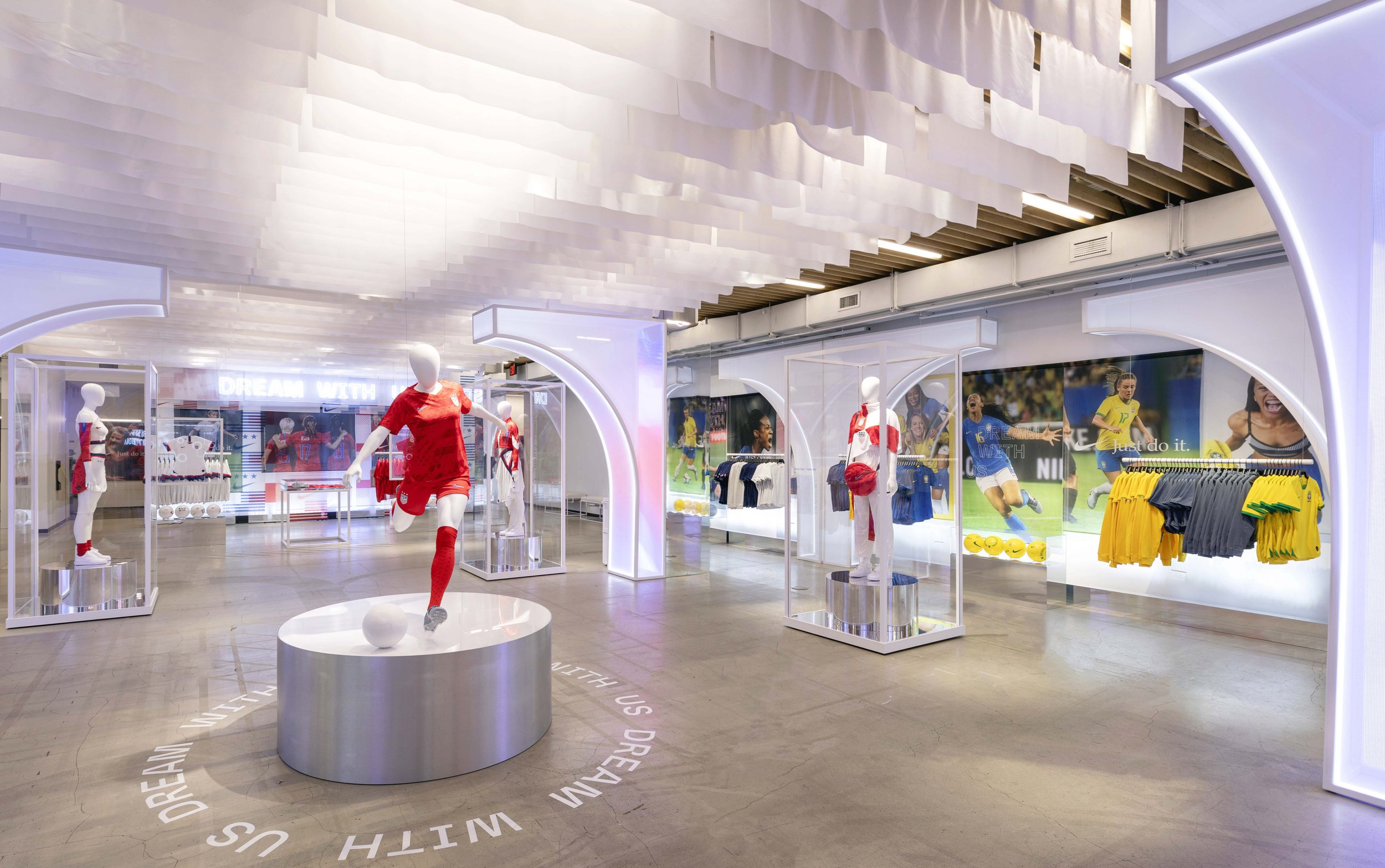 Nike_Soho_WWC_1231_edit.jpg