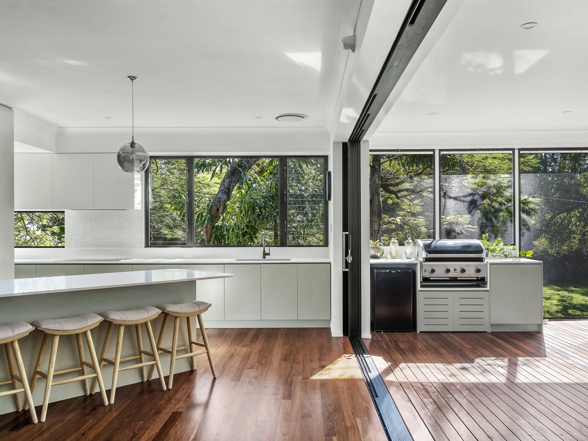 one one . tarragindi.jpg