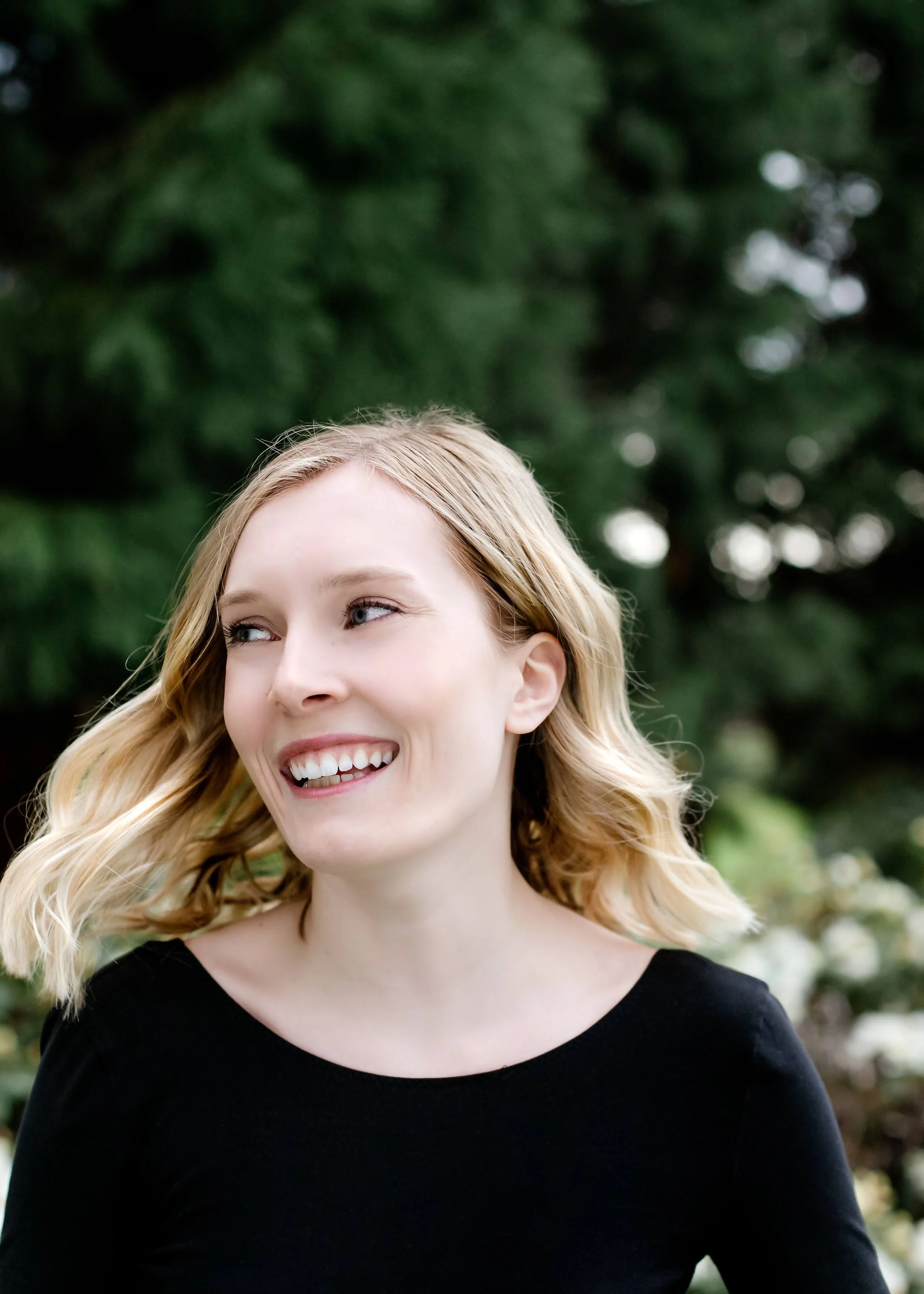 Holly Heuver, garden writer