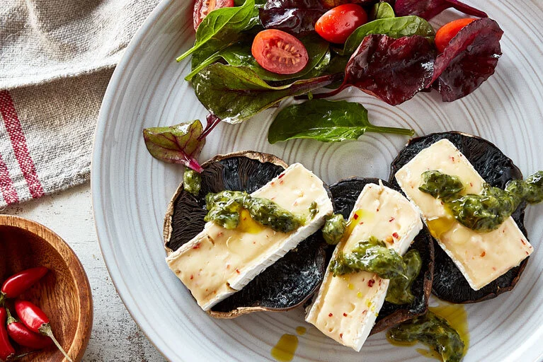 Grilled Brown Mushrooms with Chilli Brie