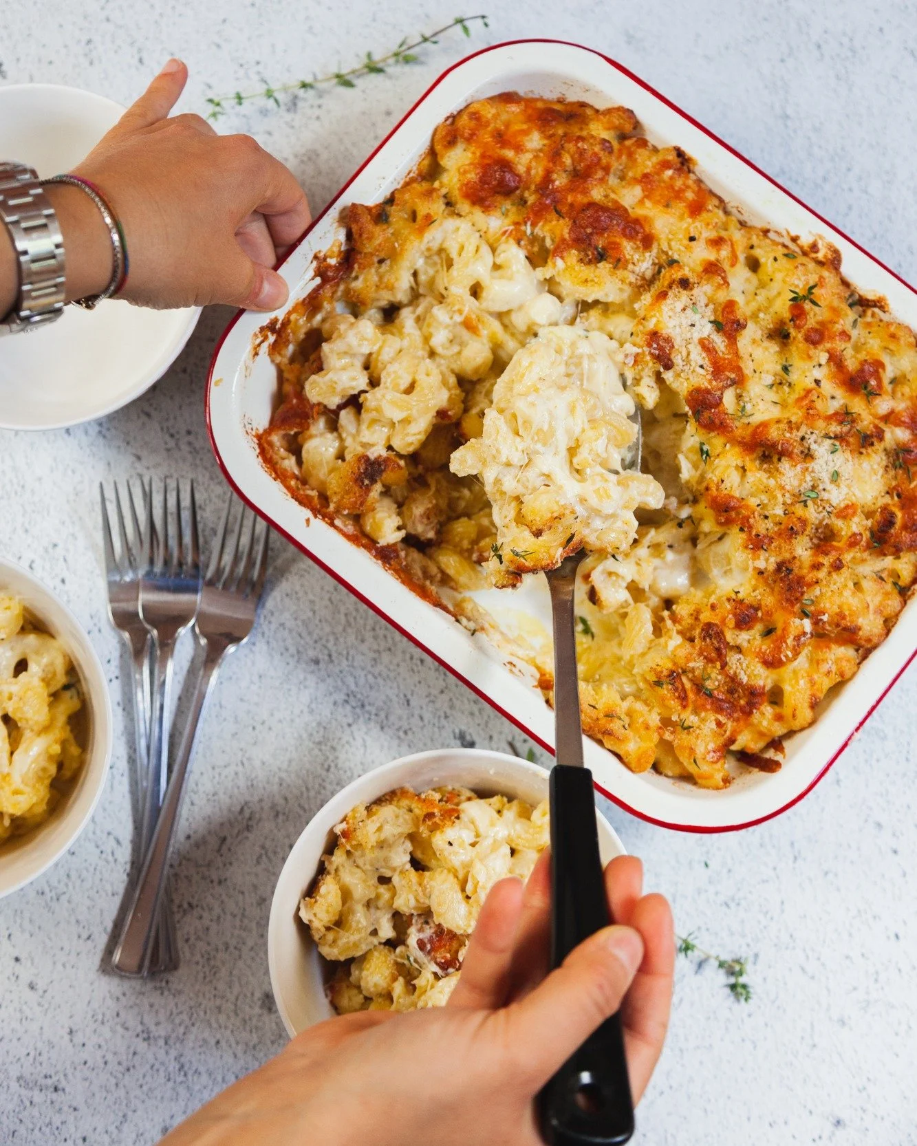 Stuck on dinner ideas? Try a creamy, classic mac and cheese that’ll have everyone asking for more 🥰