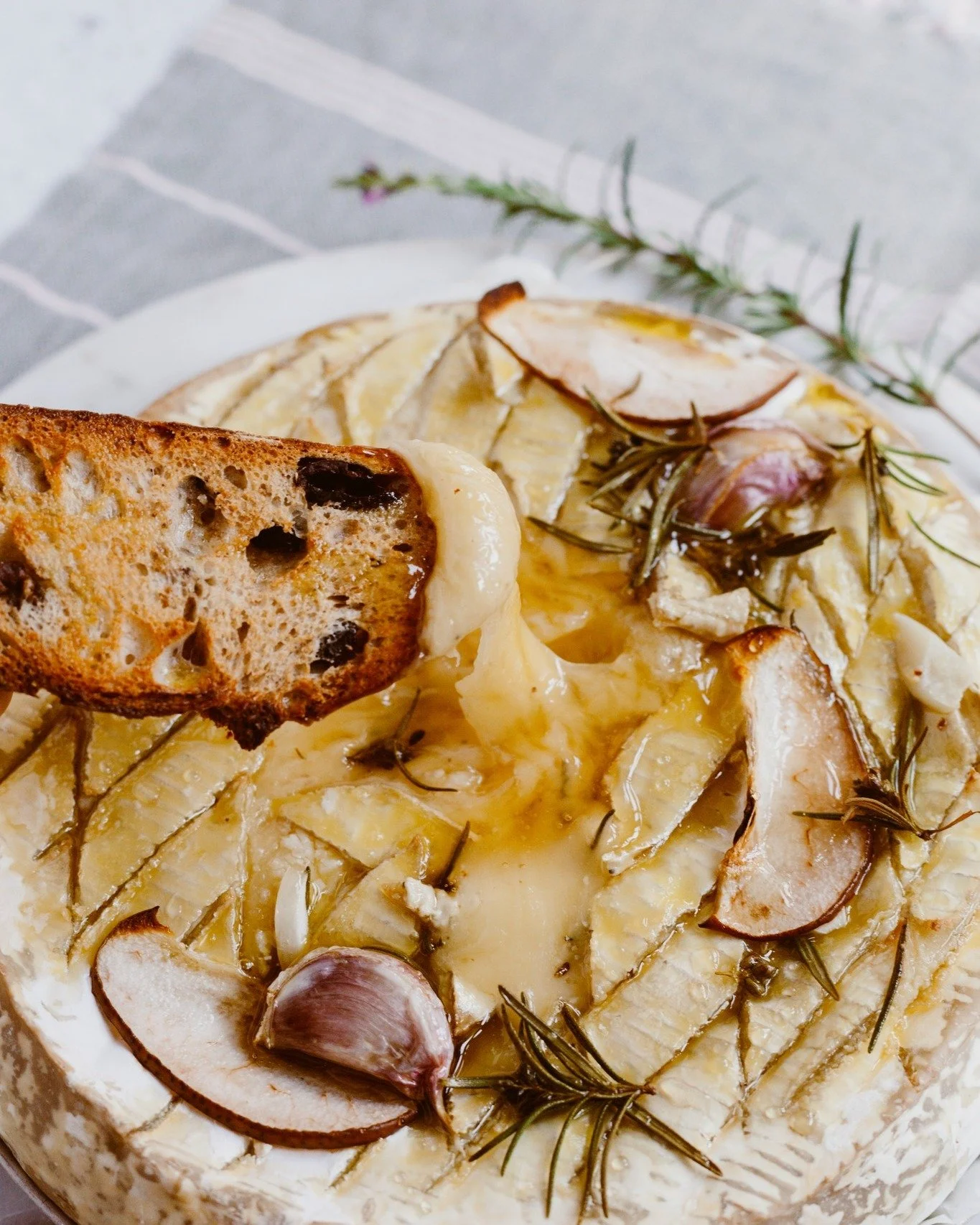Its almost the weekend&hellip; oven-baked brie feels like a very good idea