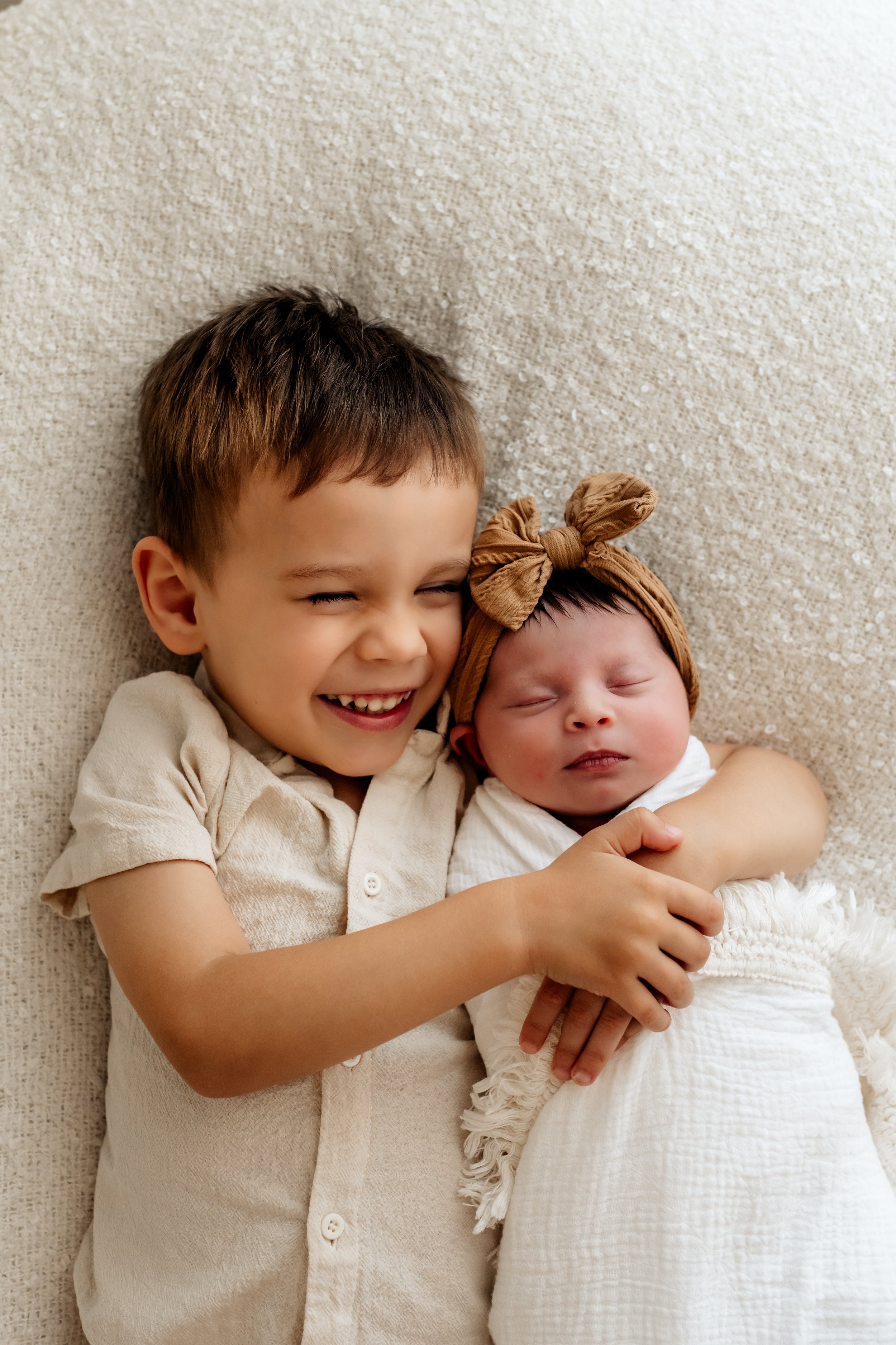 sibling logan newborn photographer