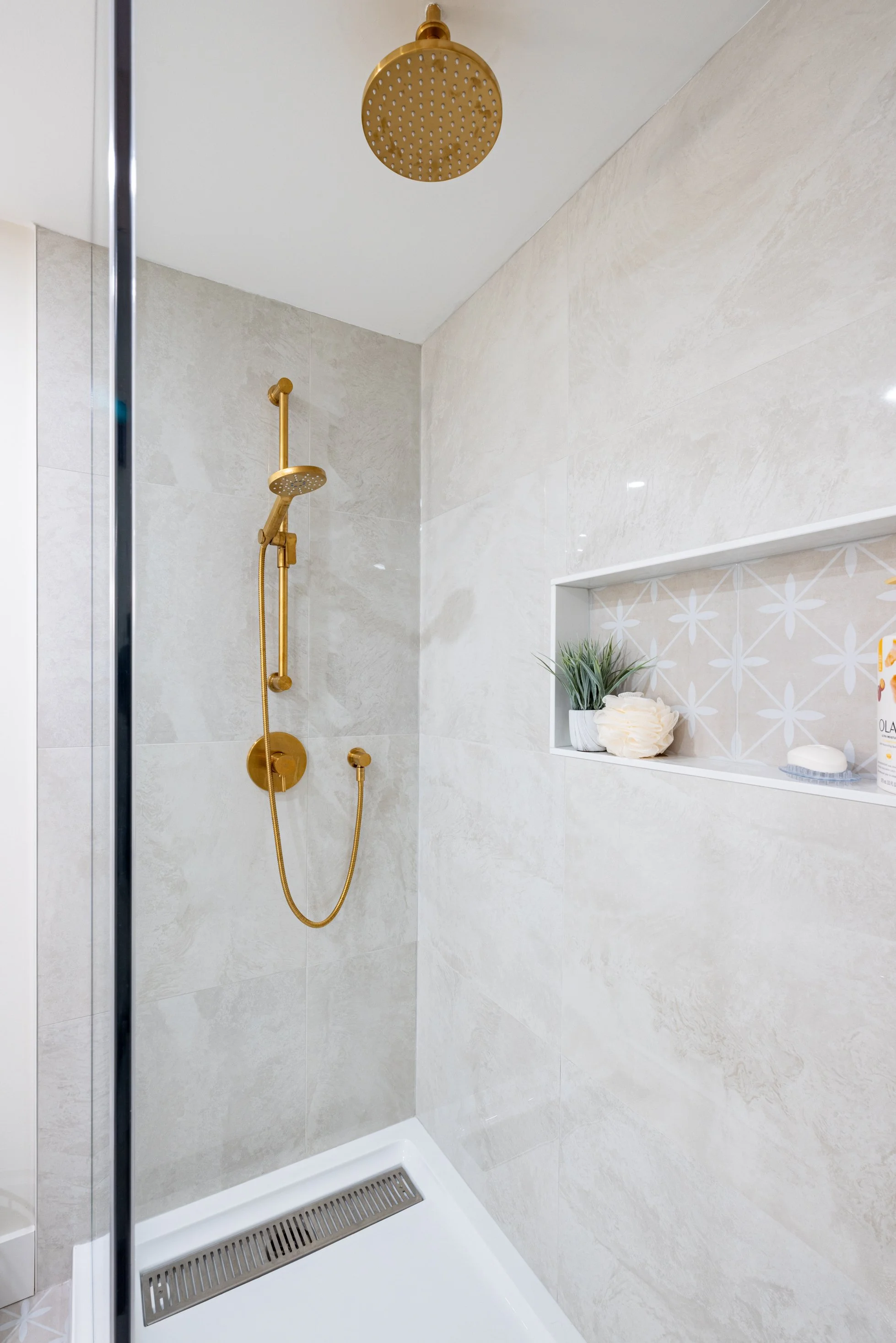 bathroomMillcreek0016.jpg