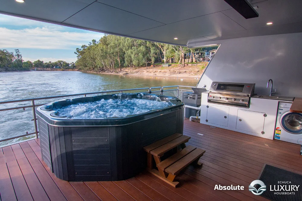 4 Luxury Houseboats in Echuca You'll Want to Book ASAP — The Outlet