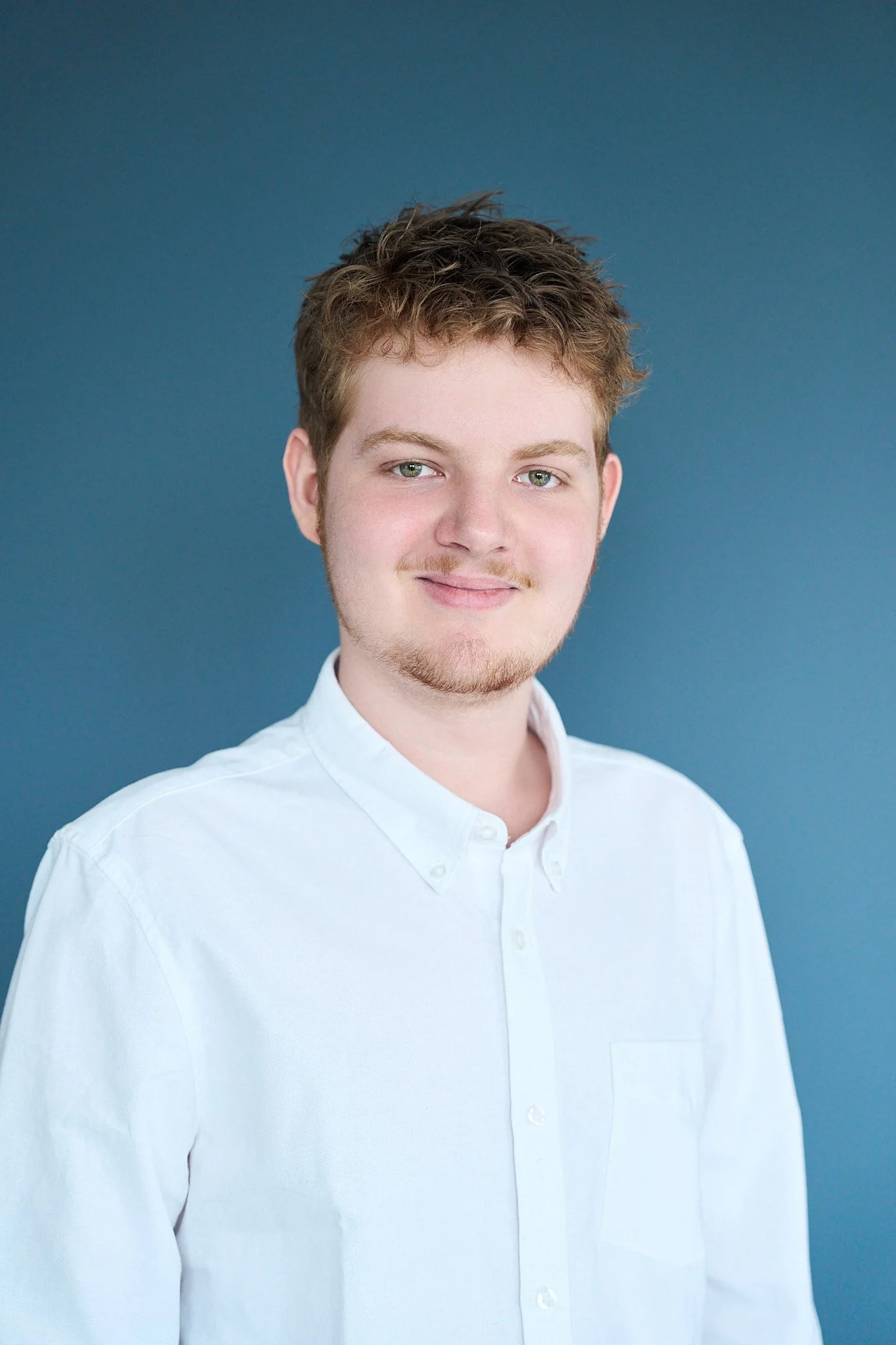 Perth Headshot - LinkedIn Headshot - Graduate