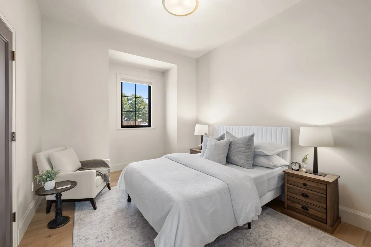 032_Staged-23490-Mary-Ave-MLS.jpg