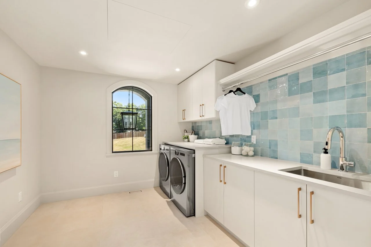 037_Staged-23490-Mary-Ave-MLS.jpg
