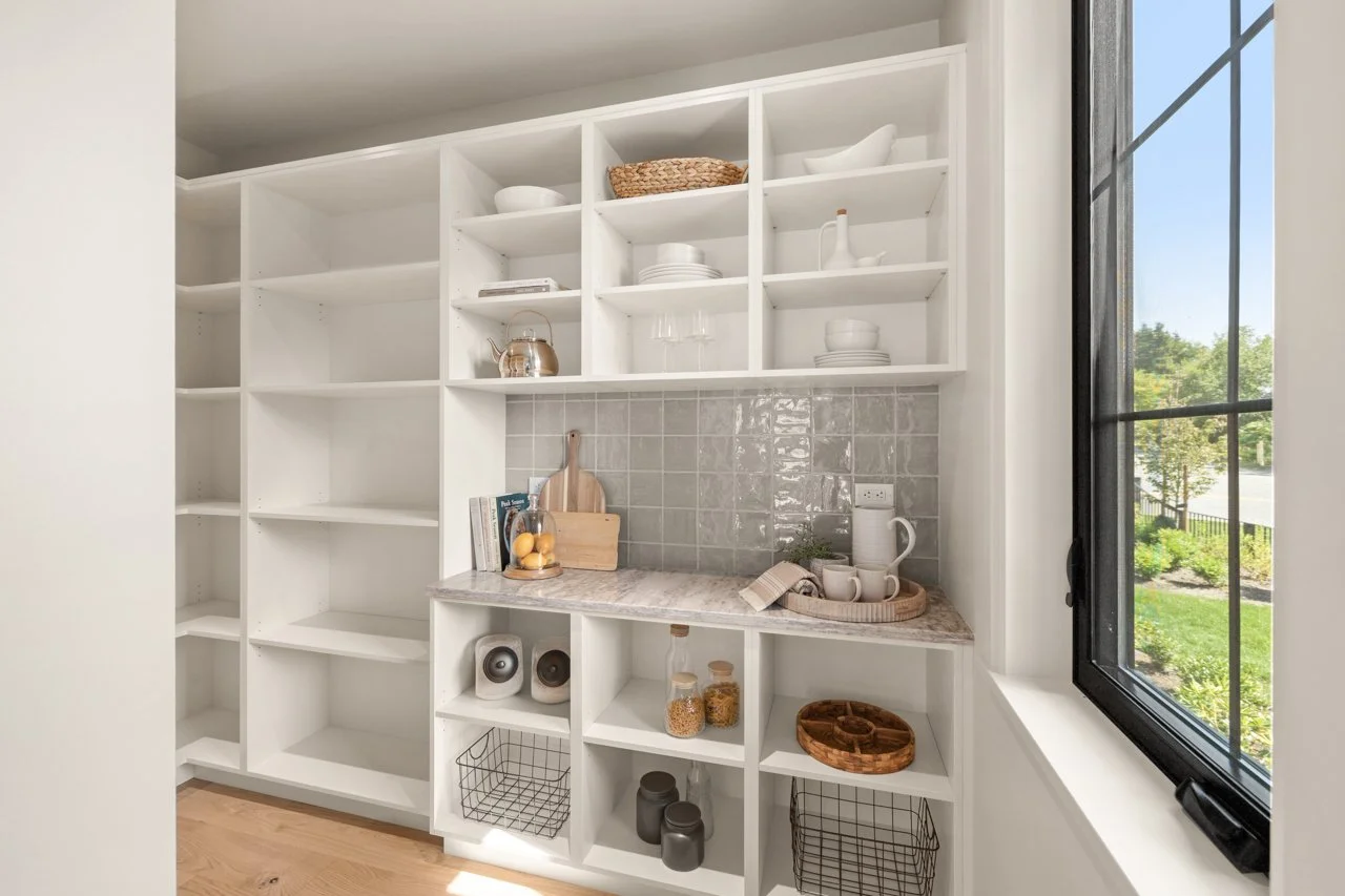 019_Staged-23490-Mary-Ave-MLS.jpg