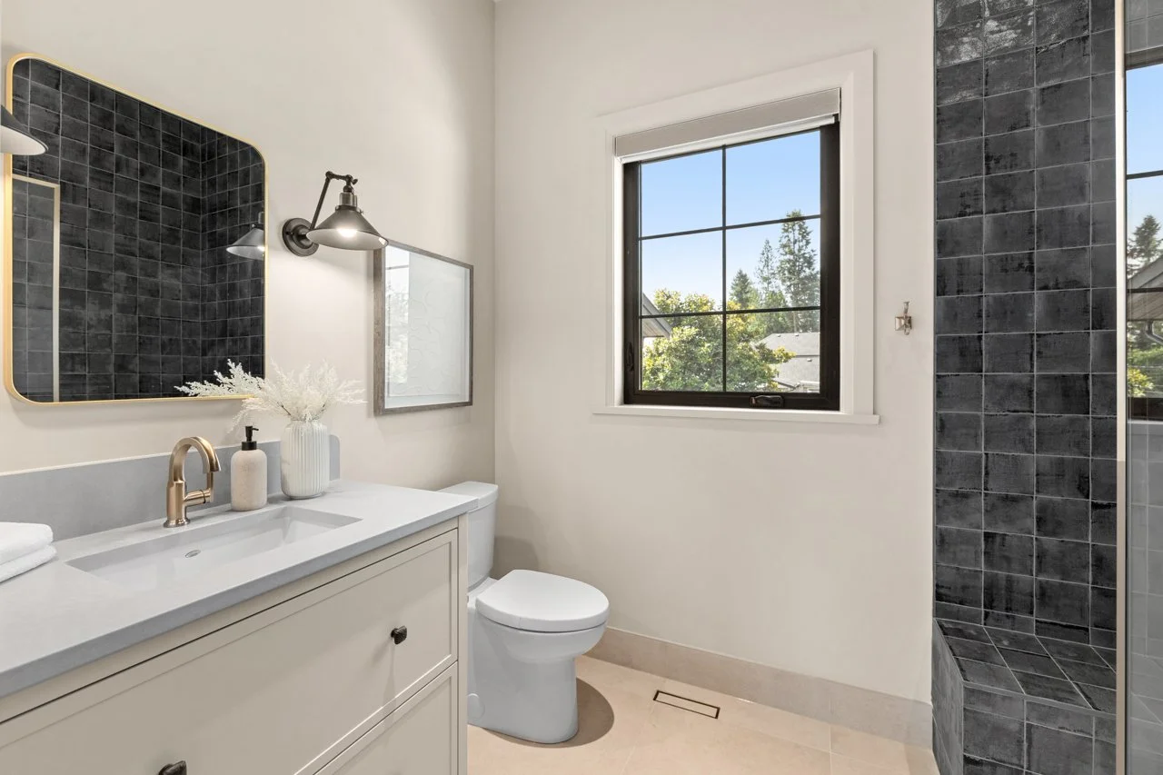 033_Staged-23490-Mary-Ave-MLS.jpg