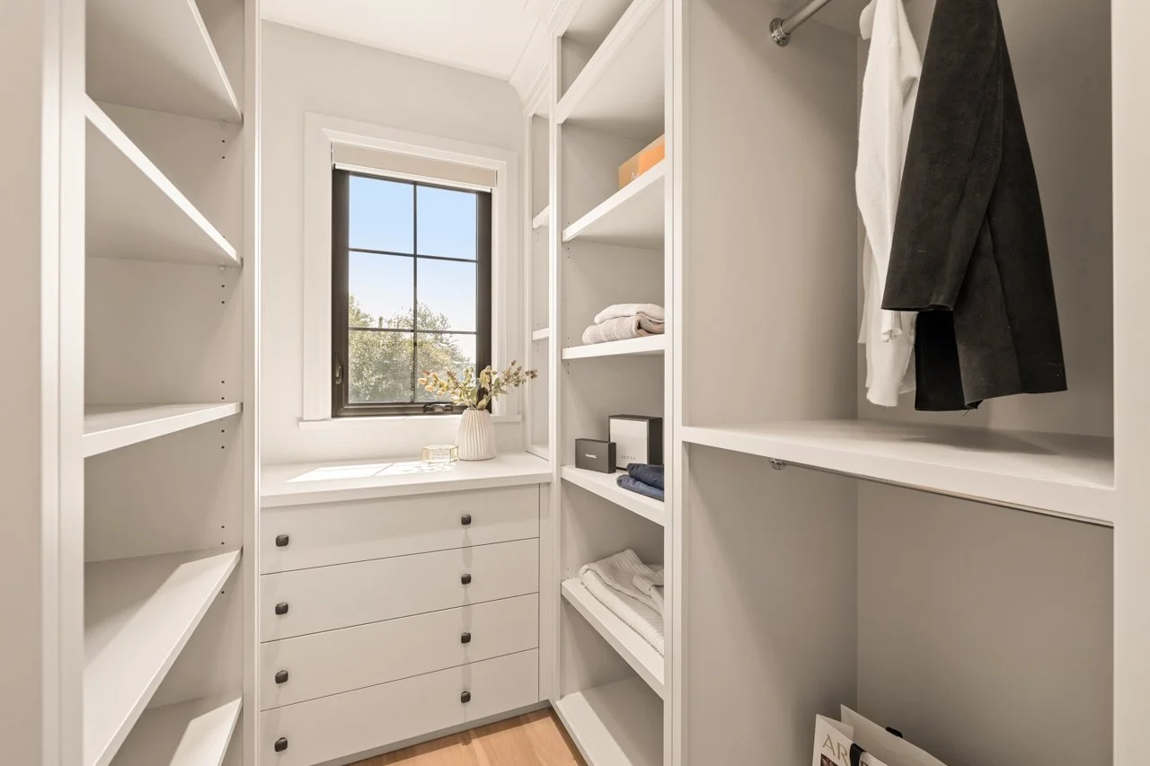 030_Staged-23490-Mary-Ave-MLS.jpg