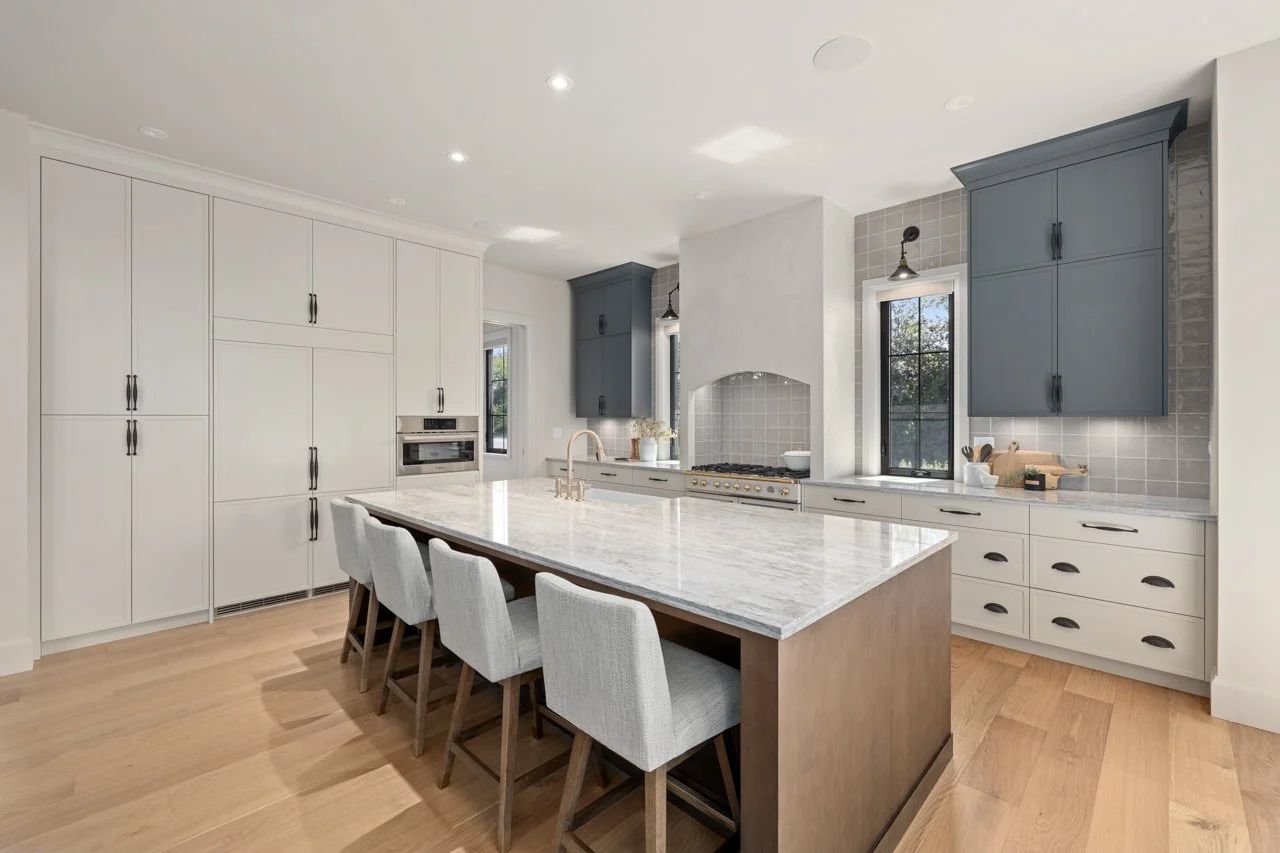 016_Staged-23490-Mary-Ave-MLS.jpg