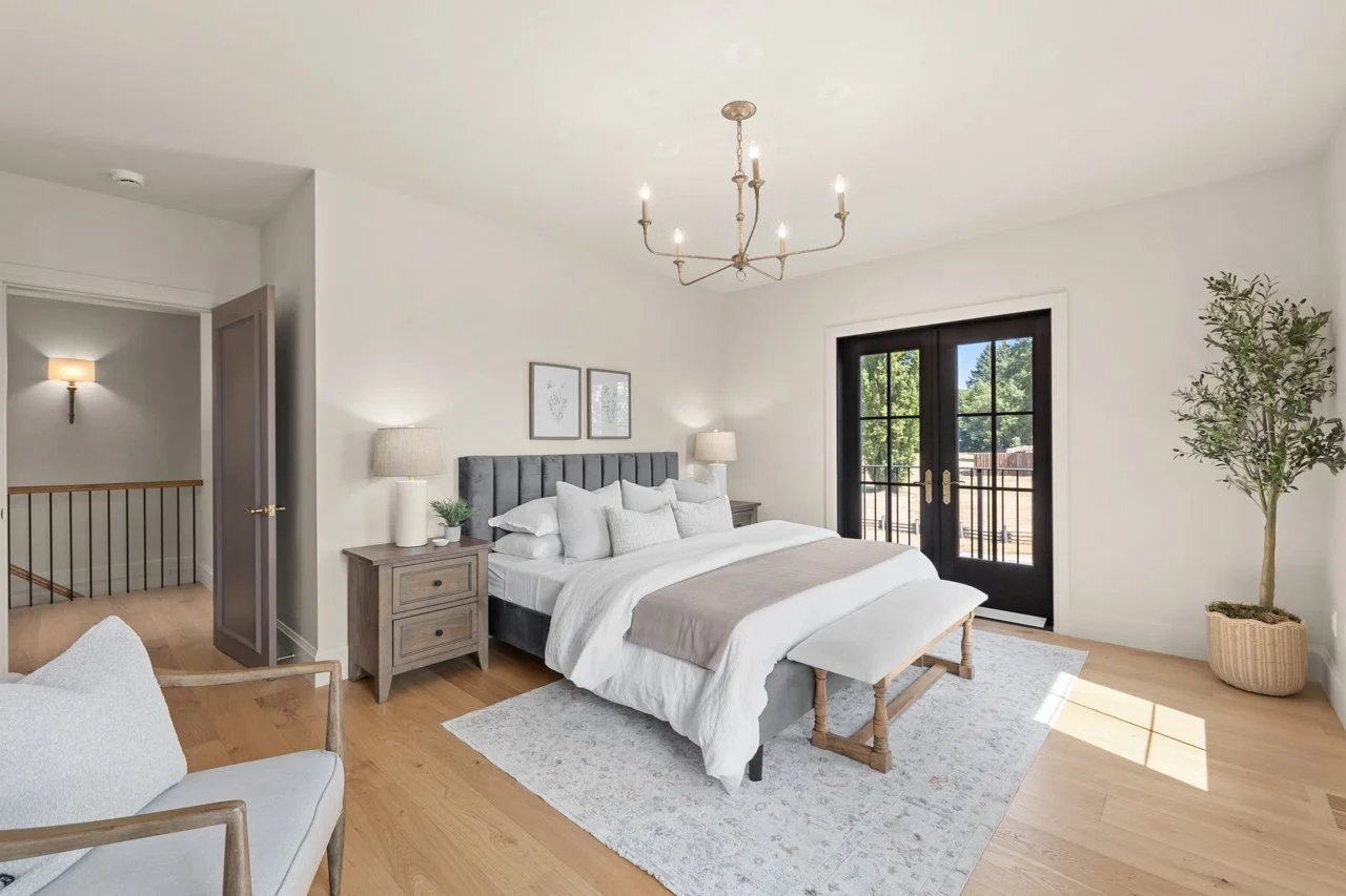 024_Staged-23490-Mary-Ave-MLS.jpg
