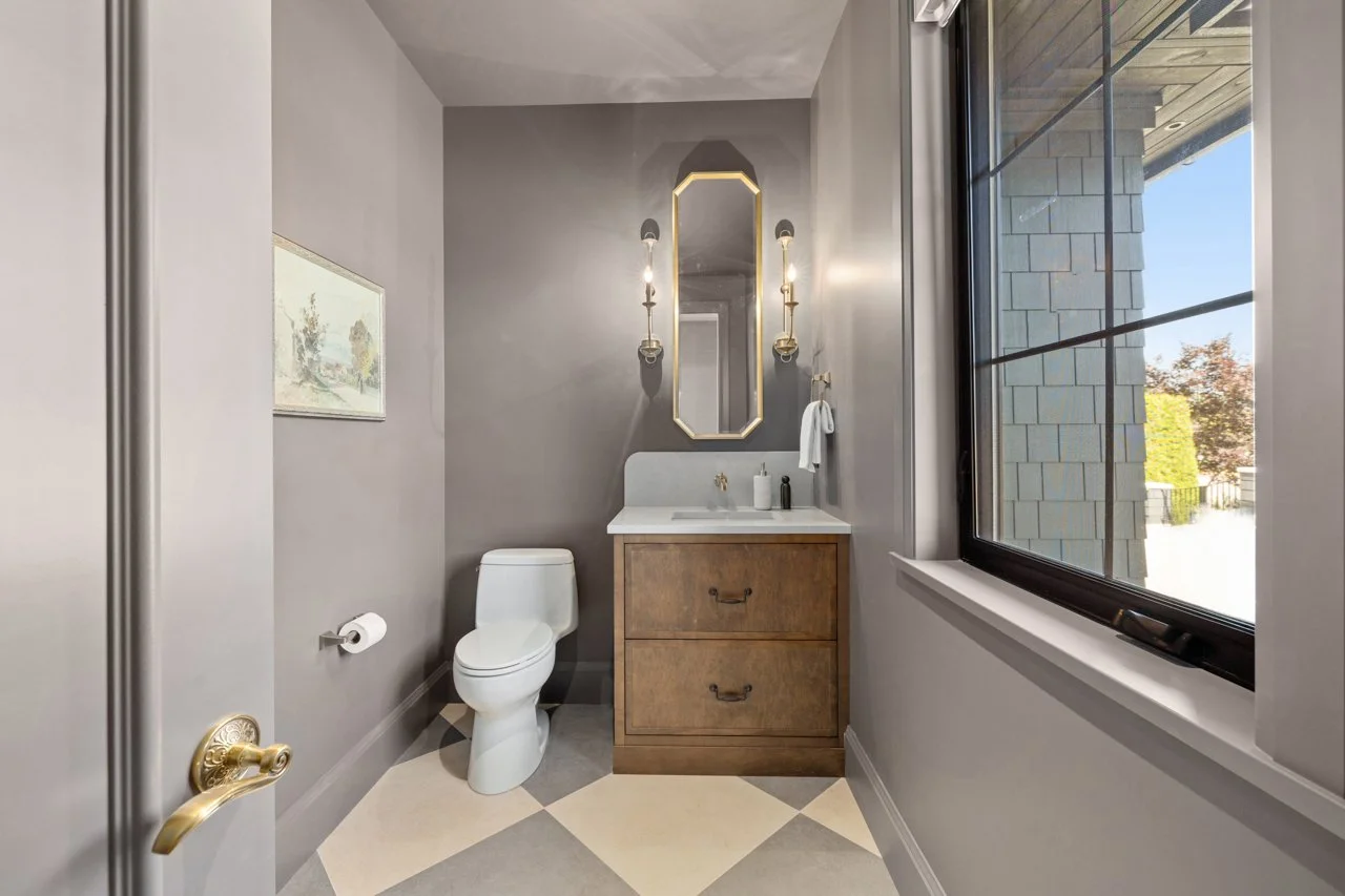 022_Staged-23490-Mary-Ave-MLS.jpg