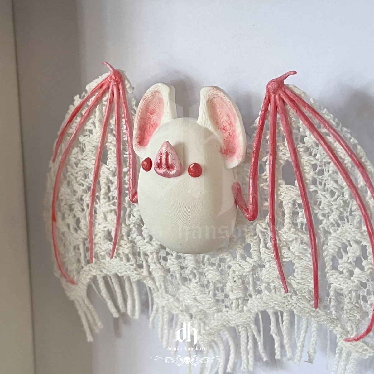 Bat-Albino2.jpg