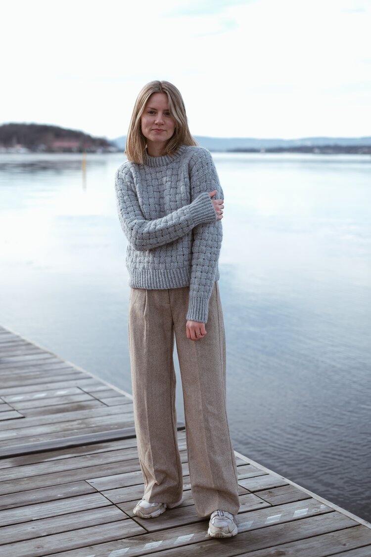 Bore Sweater ENGLISH — Strikkekaffe Knitwear