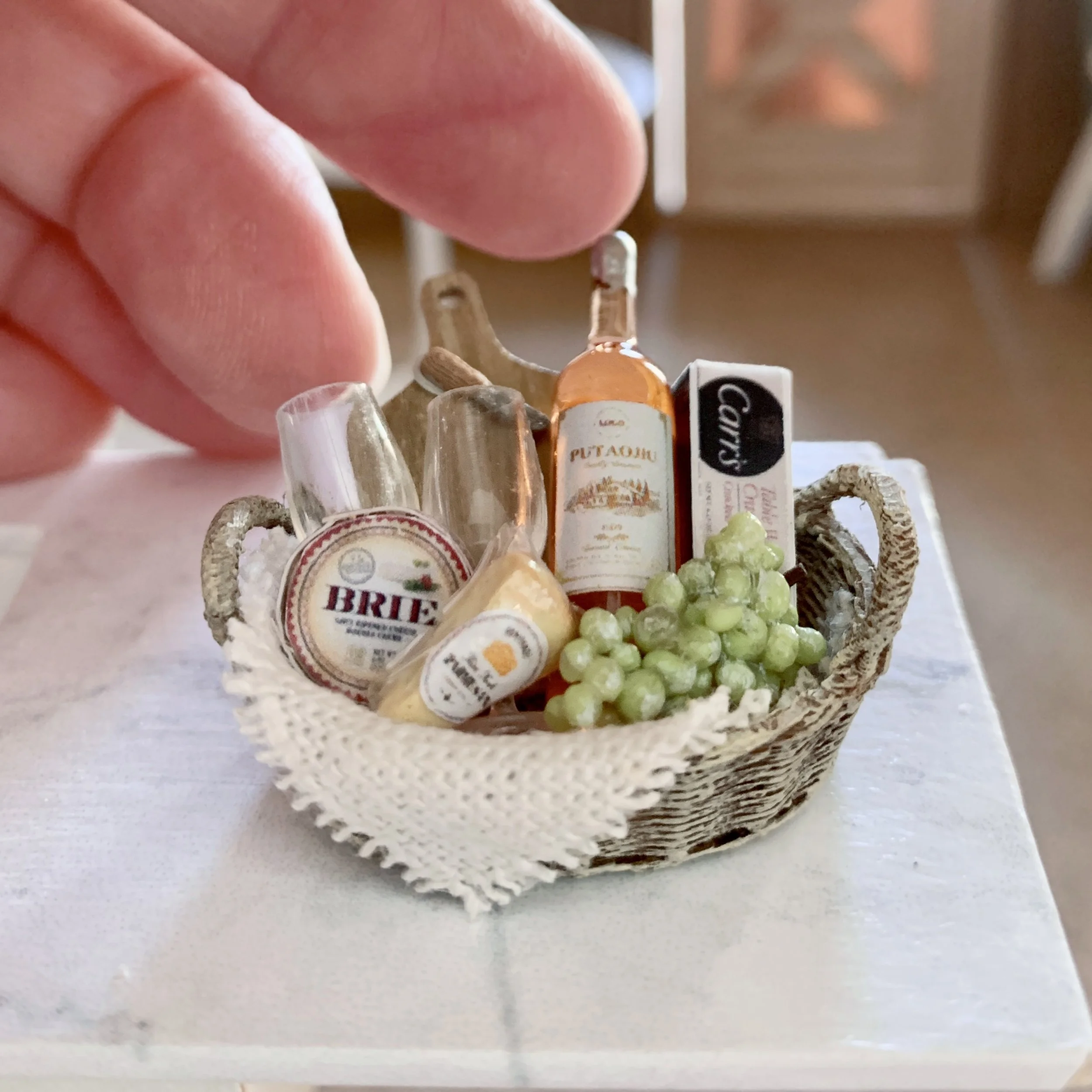 wine-gift-basket.jpg