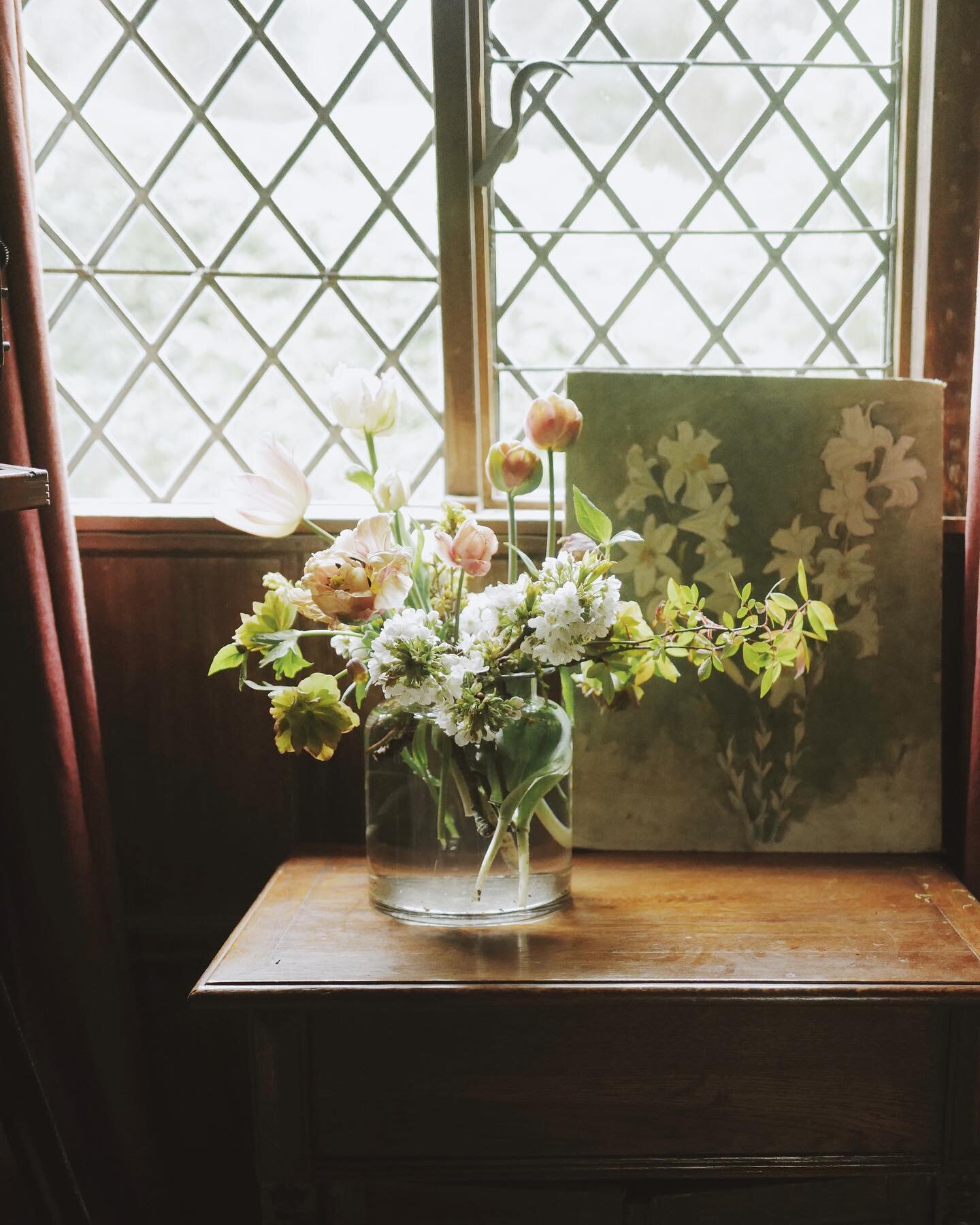 Windowsill Wednesday. The grass is full of daisies now, bluebells weave their way along the meadow edges, and the Hawthorn flowers are bursting open, all to the soundtrack of the return of the cuckoo calls. These flowers, picked and plonked, waiting 