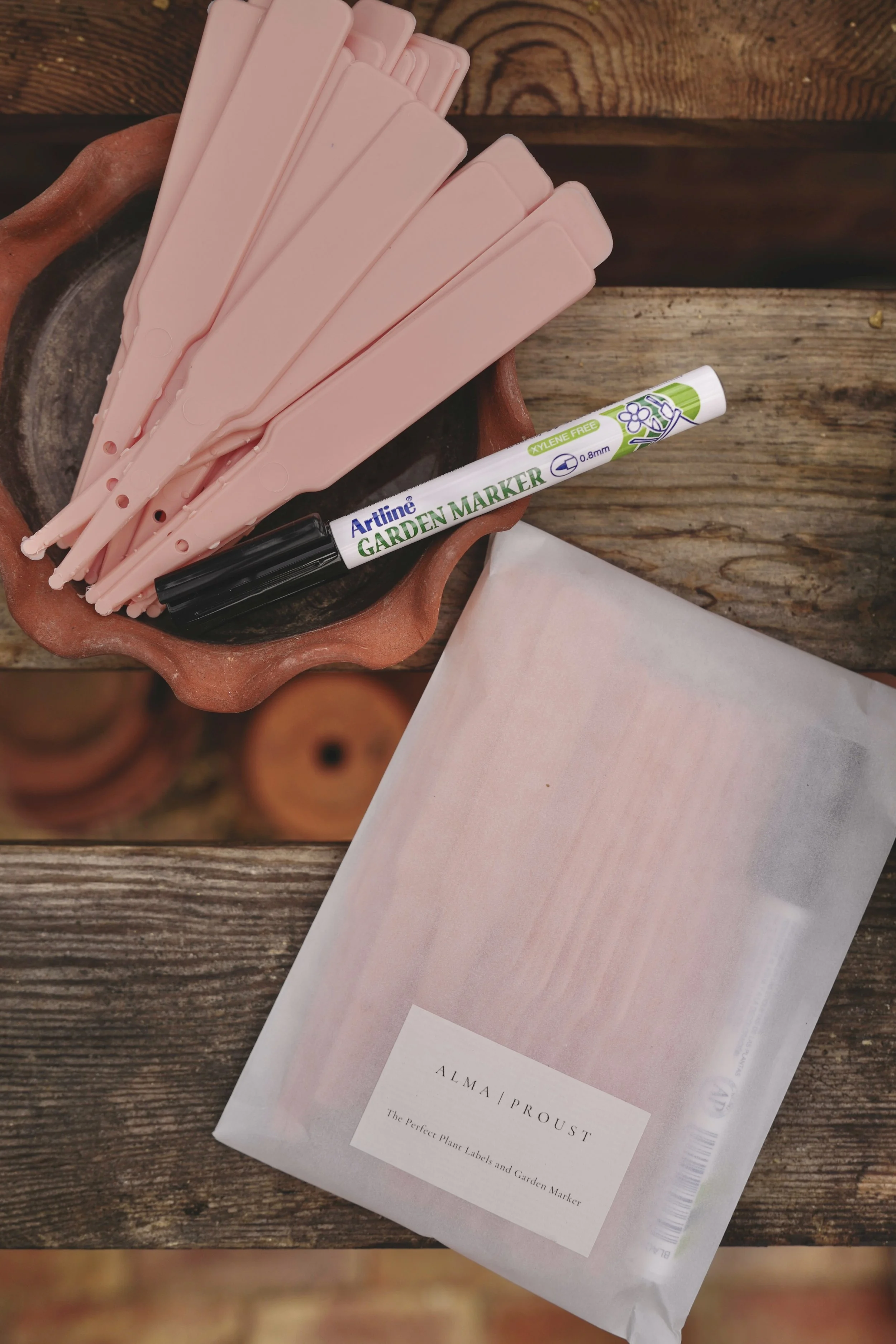 perfect-plant-labels-and-marker-pen2.jpg