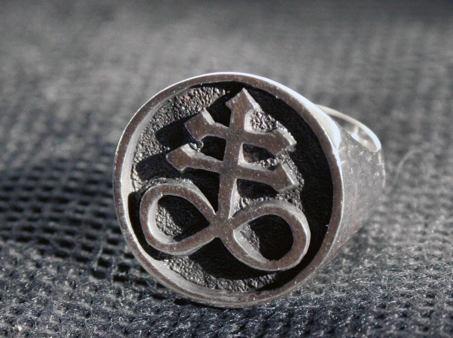 No Creatress Signet Ring