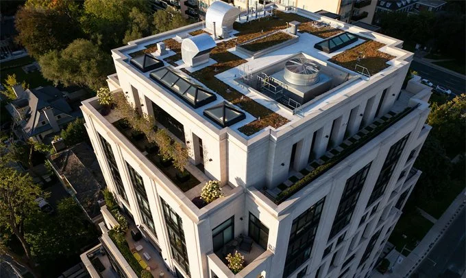 Photographer: Simon Tanenbaum