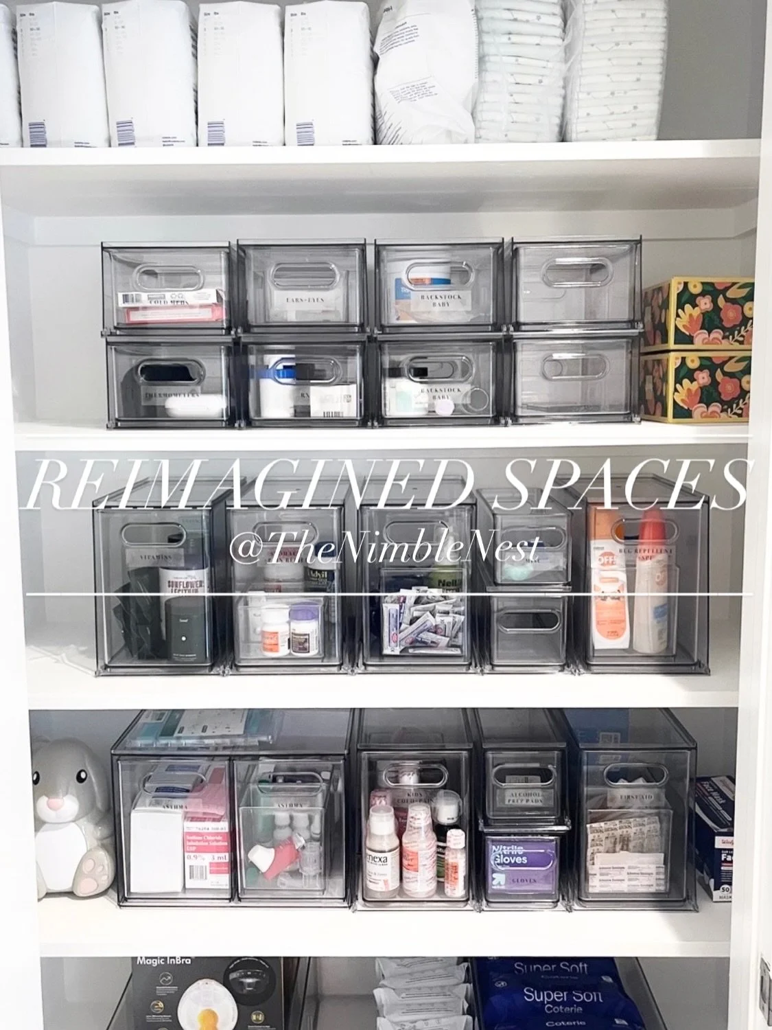 M E D  H U B / ⛑ Our client&rsquo;s medical hub was organized + categorized so everything is easy to find. Clear drawers keep essentials at an arm&rsquo;s reach + adding labels is essential so items are easy to find. 
⠀⠀⠀⠀⠀⠀⠀⠀⠀
📸 curated for #thenim