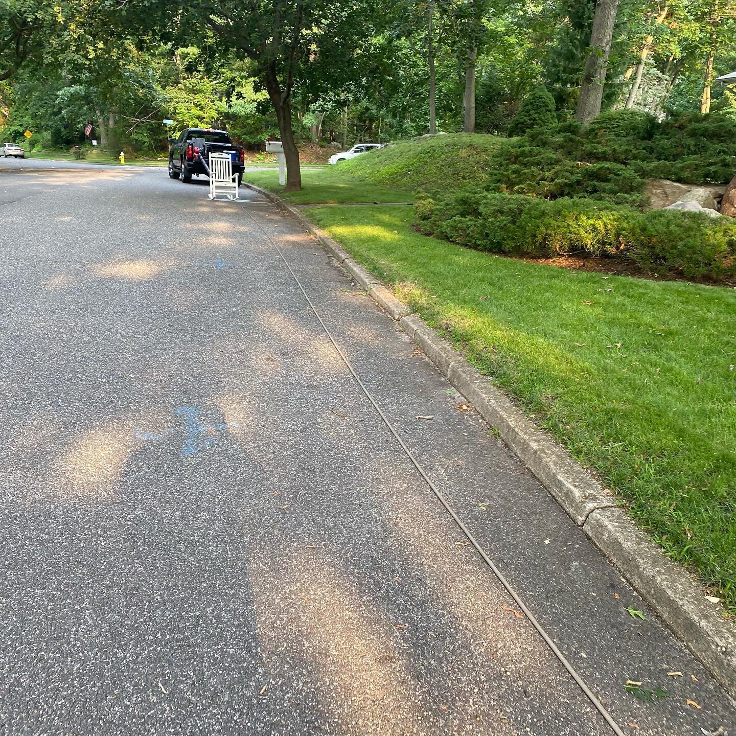 Before➡️After curb cleaning!💦