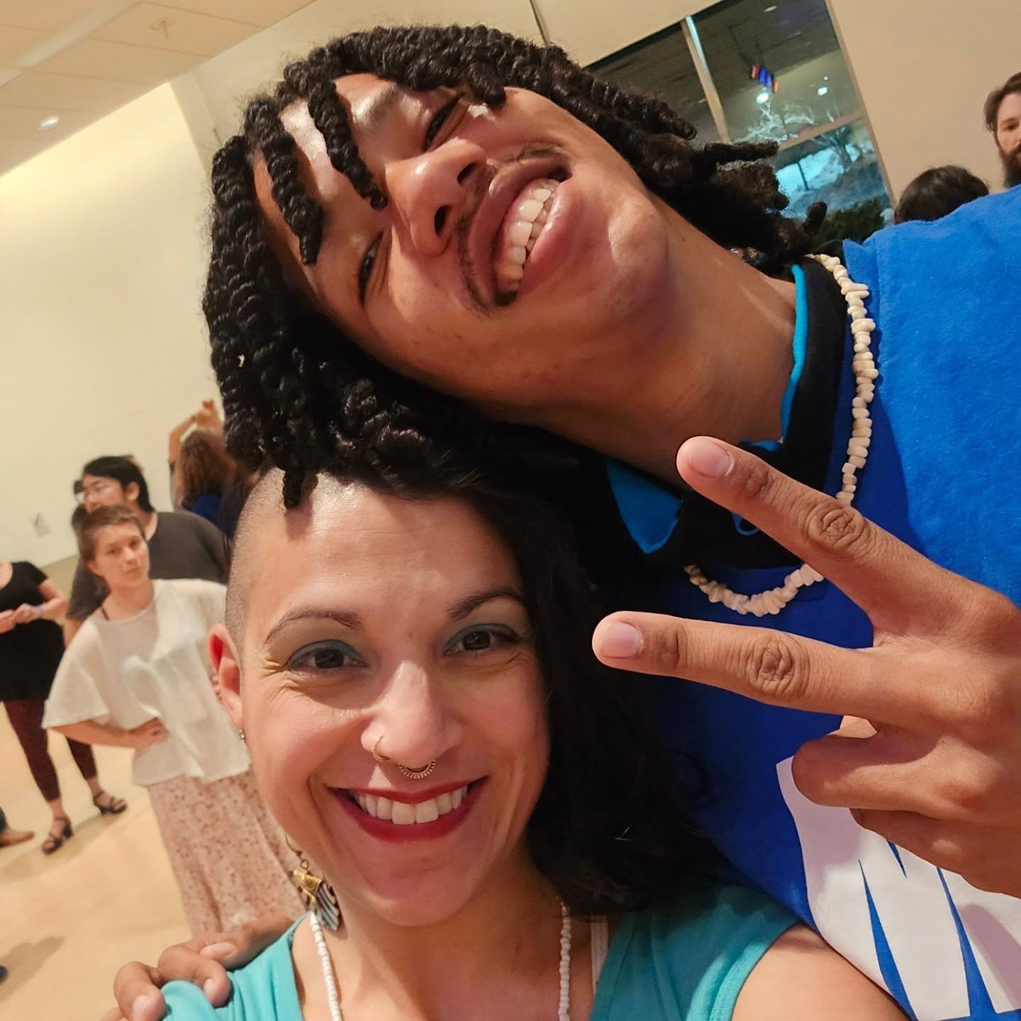 I've been meaning to share more about how my relationship with Cuba through my dance/music/creative journey is being integrated into my practice. I dance with @metamovements an international artists' collective with dance family in Cuba and the DR. I