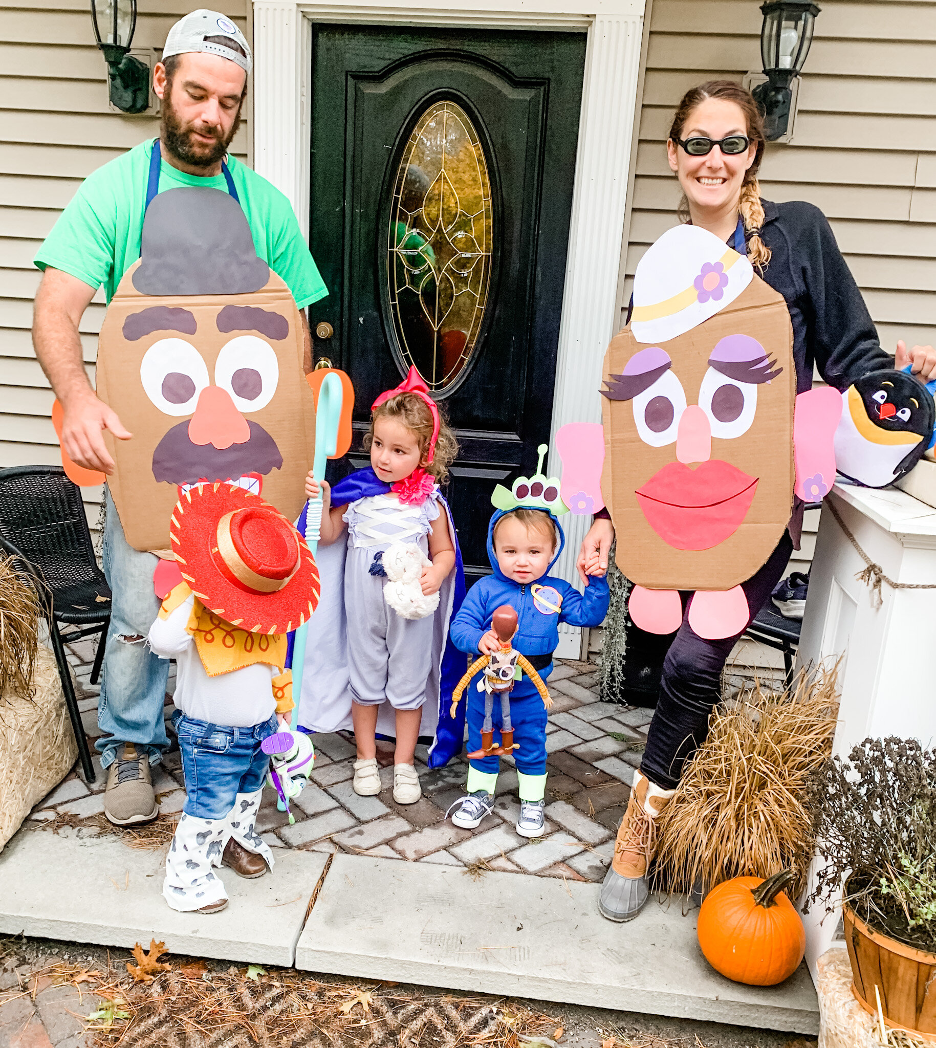 Toy Story 4 Family Halloweem costumes — Oak and Harbor