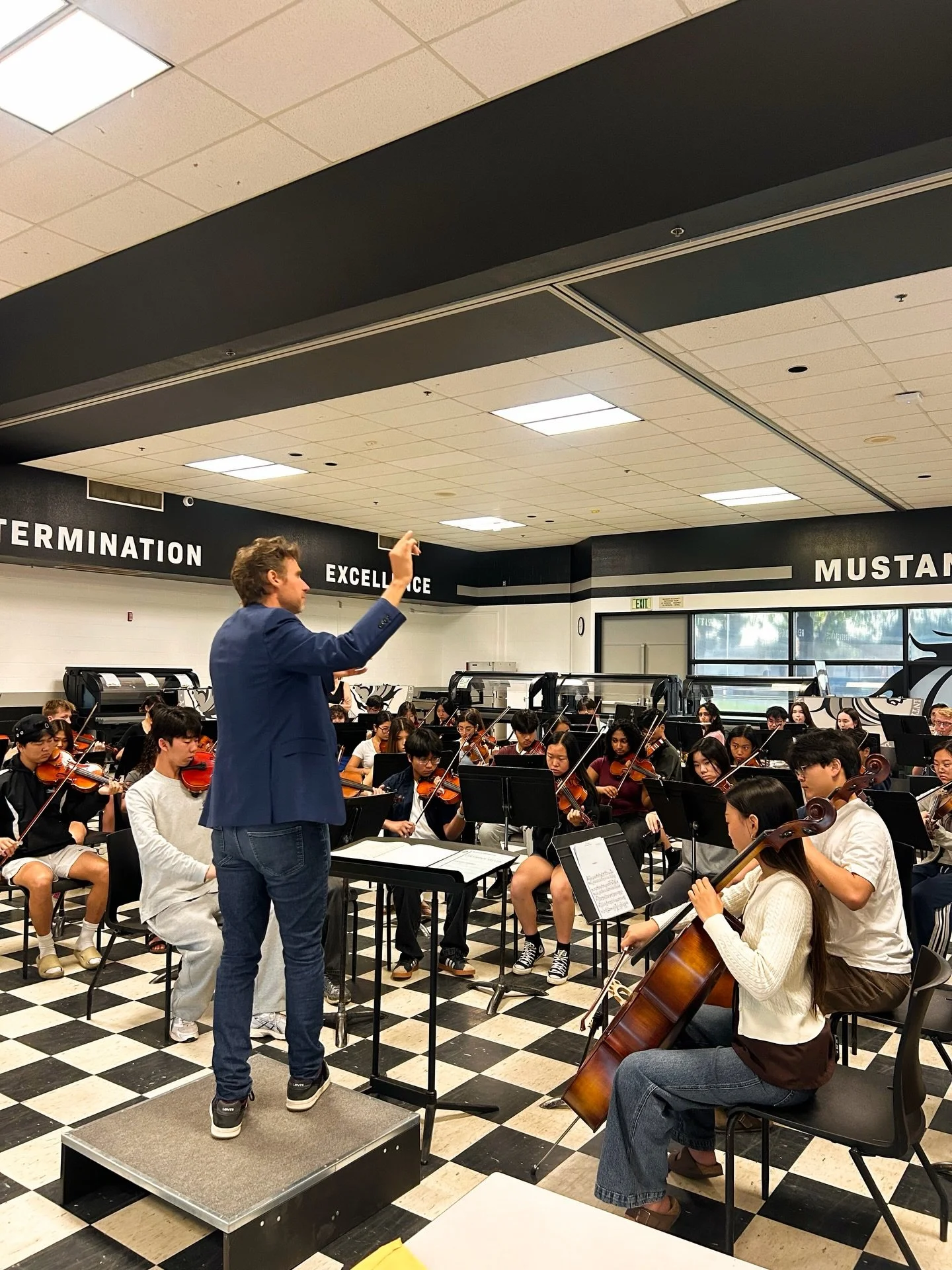 Maestro Stilian Kirov had a great visit this morning with the Stockdale High School Symphony Orchestra, directed by Amanda Sproul. Students explored Elgar&rsquo;s &ldquo;Nimrod&rdquo; from the Enigma Variations alongside the Maestro and enjoyed a Q&a