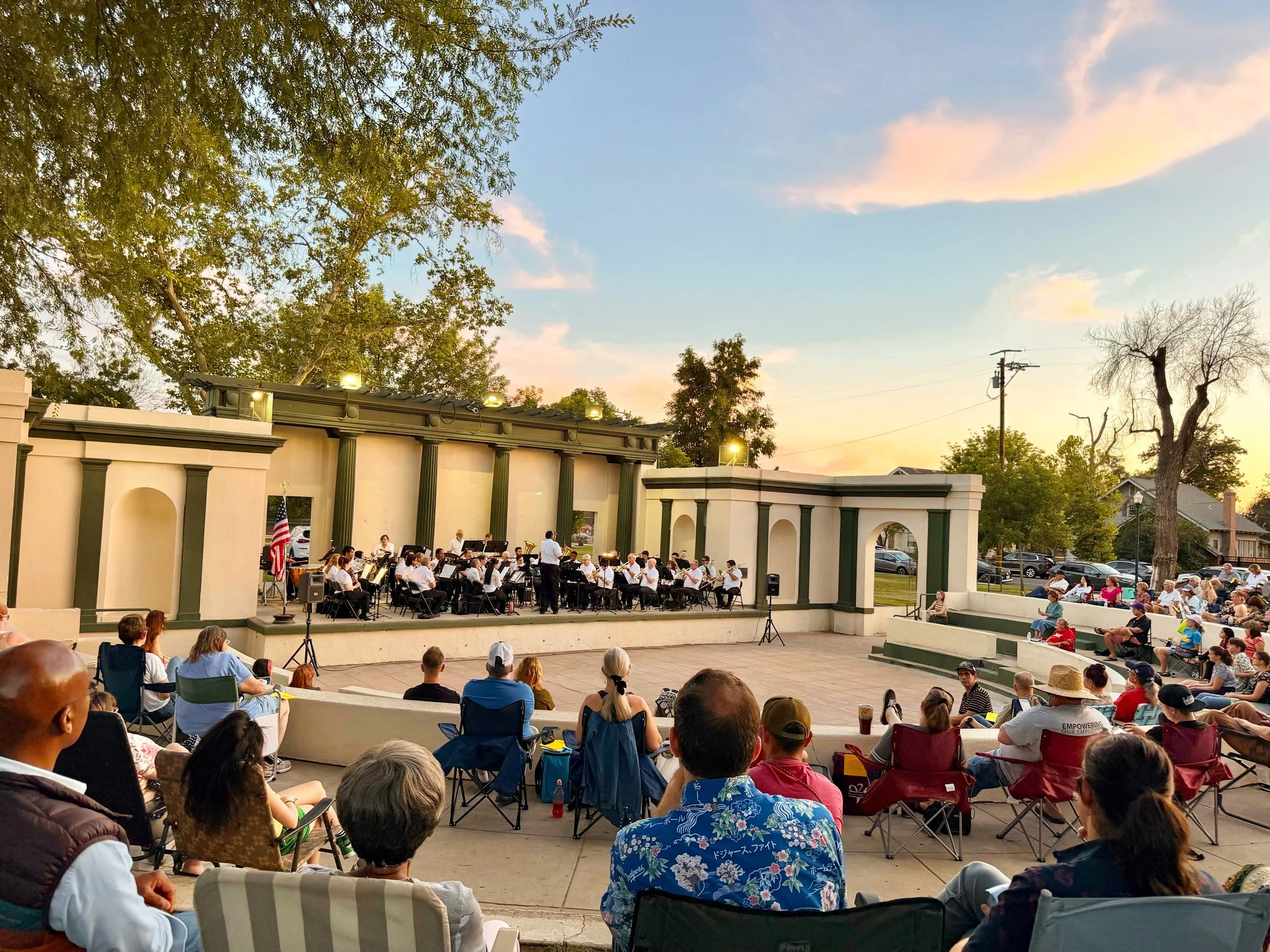 🎶 Free concerts with The Beale Park Band continue this June!

This season also marks 20 years of leadership by conductor Doug Kelly, who has directed the band since 2006, and celebrates three generations of the Cervantes family performing with the b