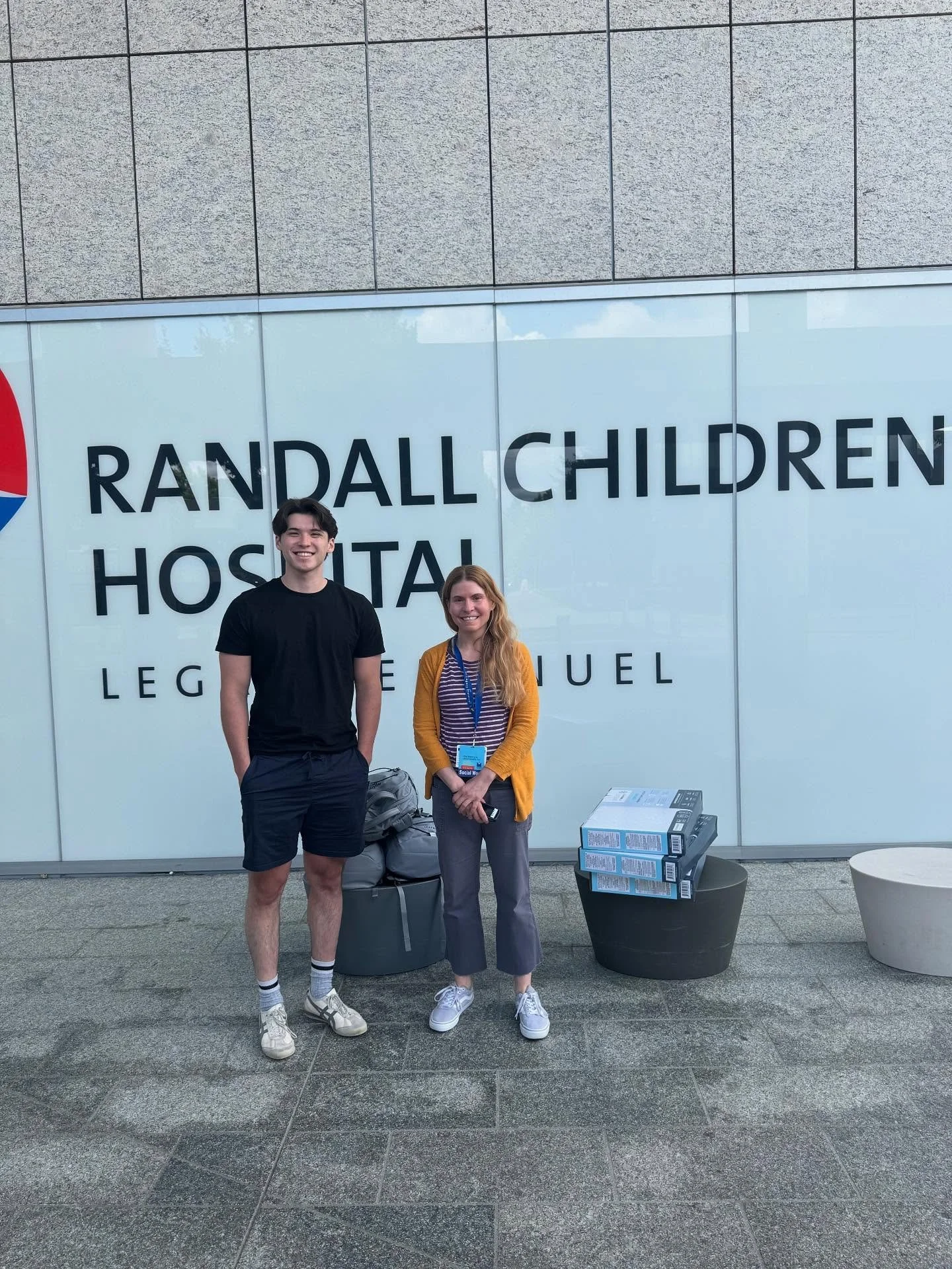 Thank you to Jen Montpetit for helping us with our most recent delivery at Randall Children&rsquo;s Hospital! Extremely thankful for the opportunity to continue providing care packages to pediatric cancer teens in Portland.